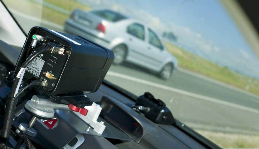 Estos son los nuevos radares que va a instalar la DGT: controlan ya hasta 6 carriles a la vez Estos son los nuevos radares que va a instalar la DGT: controlan ya hasta 6 carriles a la vez