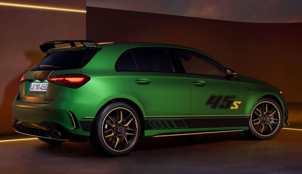 Mercedes Benz A 45 S AMG 'Green Hell Magno' Mercedes Benz A 45 S AMG 'Green Hell Magno'