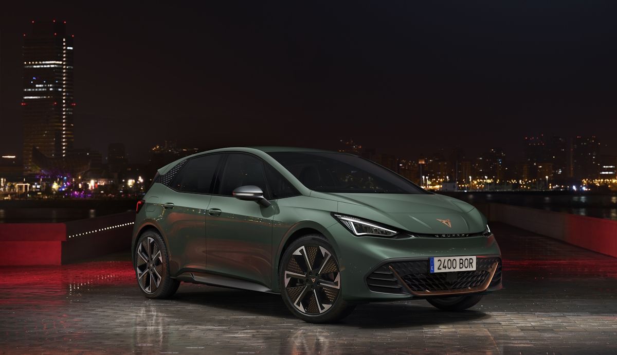 Es el nuevo gran GTI de los coches eléctricos y ya lo firma, como no podía ser de otro modo, Cupra