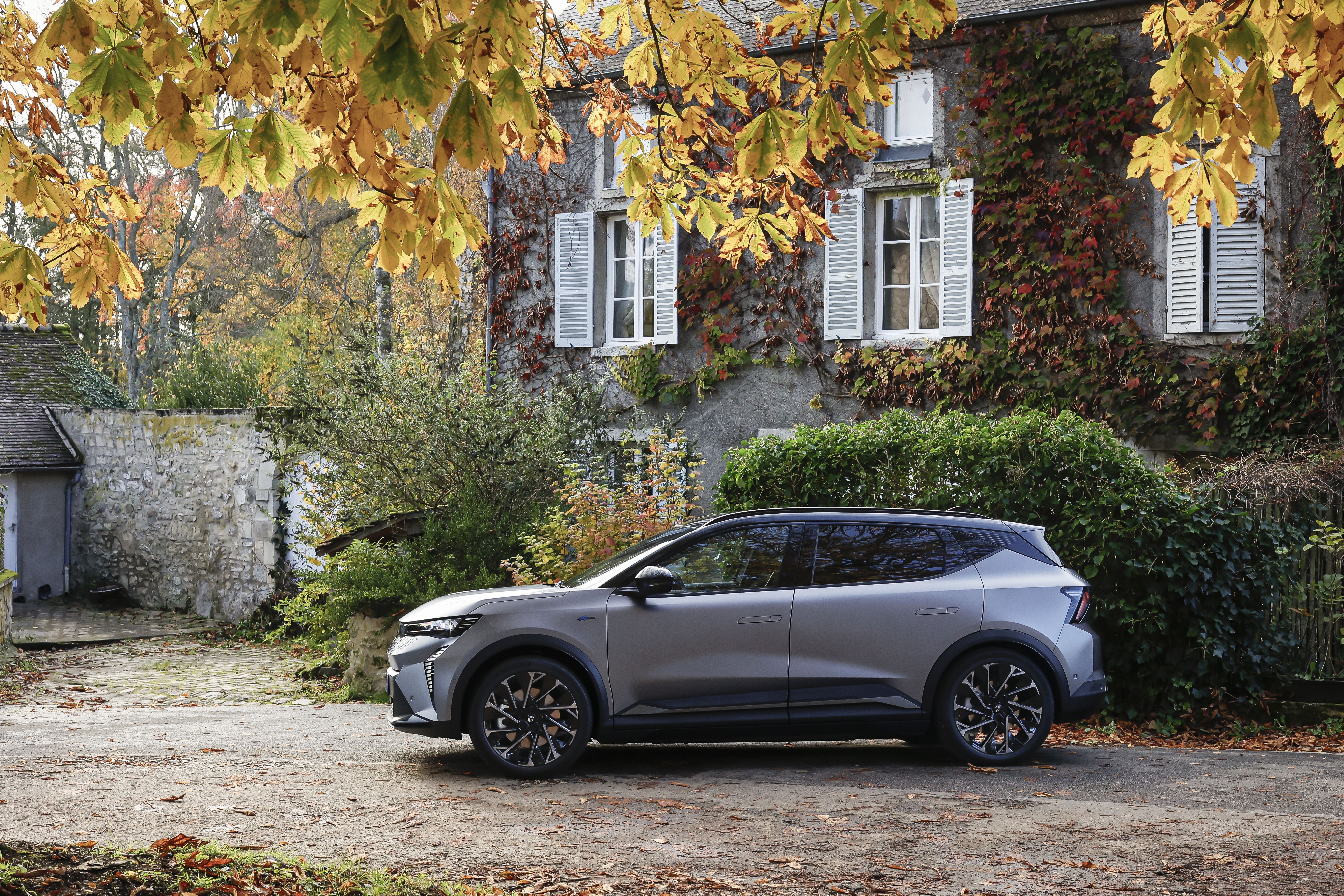 Renault Scenic E-Tech 2024
