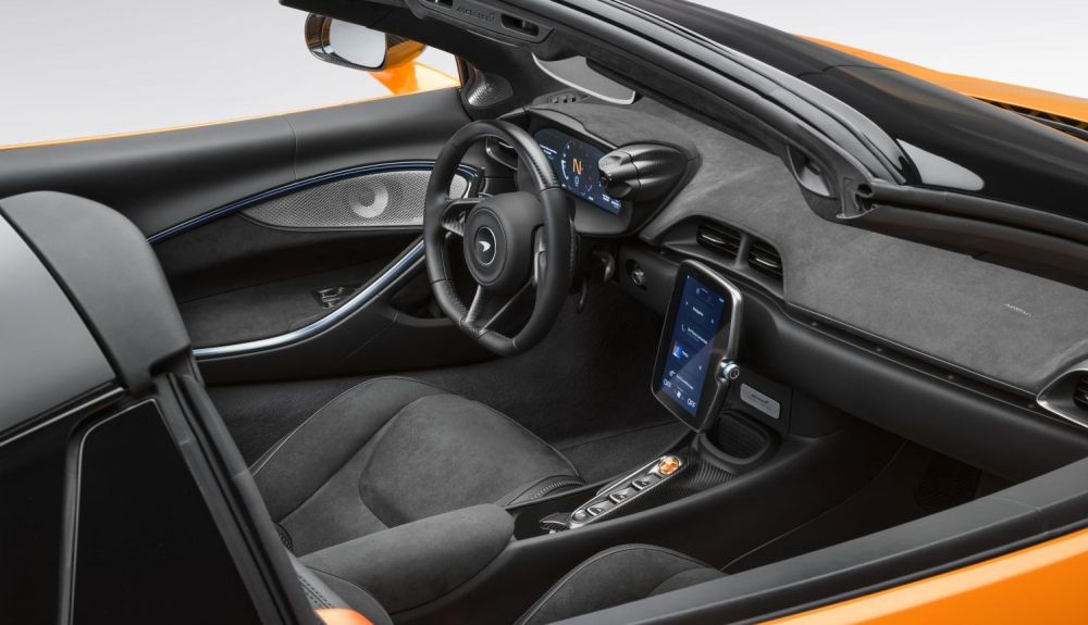 McLaren Artura Spider