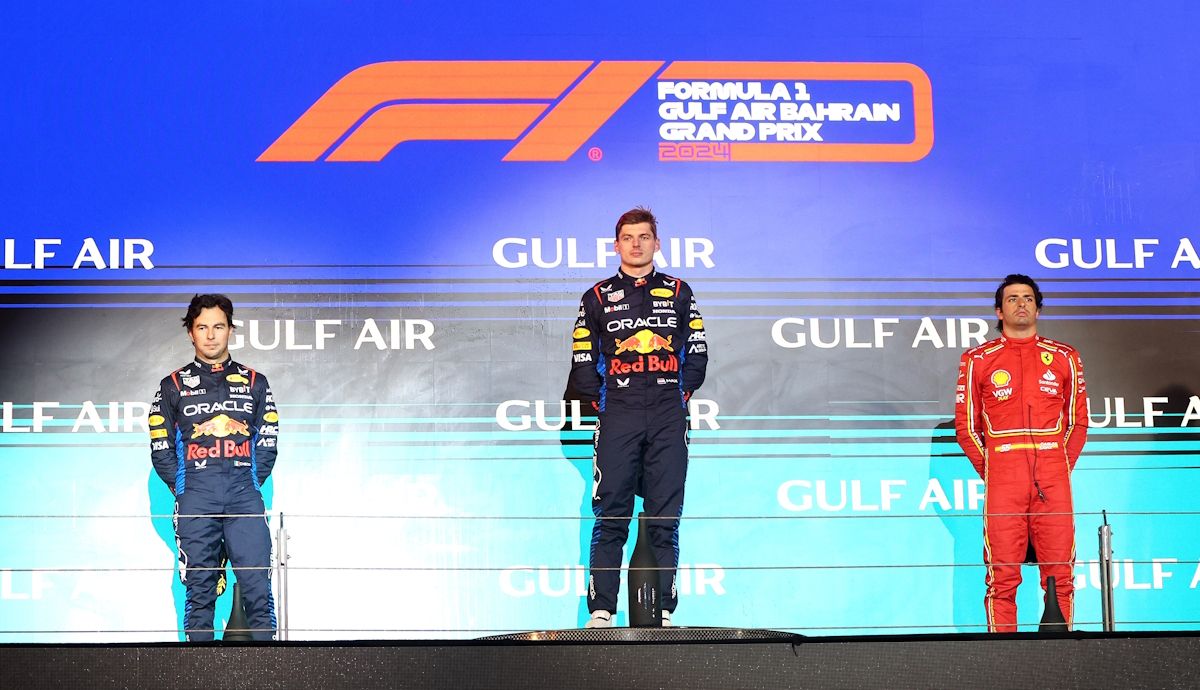 Verstappen y 'Checo' llegan en cabeza a Yeda; Sainz, a confirmar el podio de Baréin