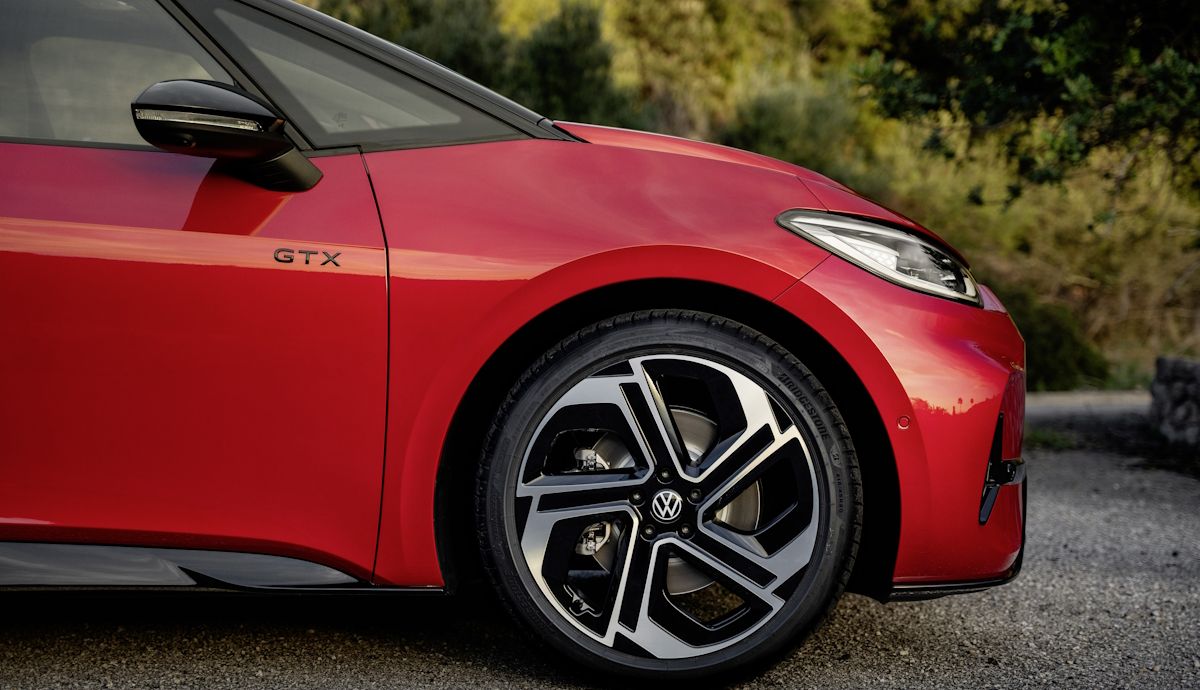 Es el nuevo GTI de los coches eléctricos y ya llega el compacto deportivo más esperado