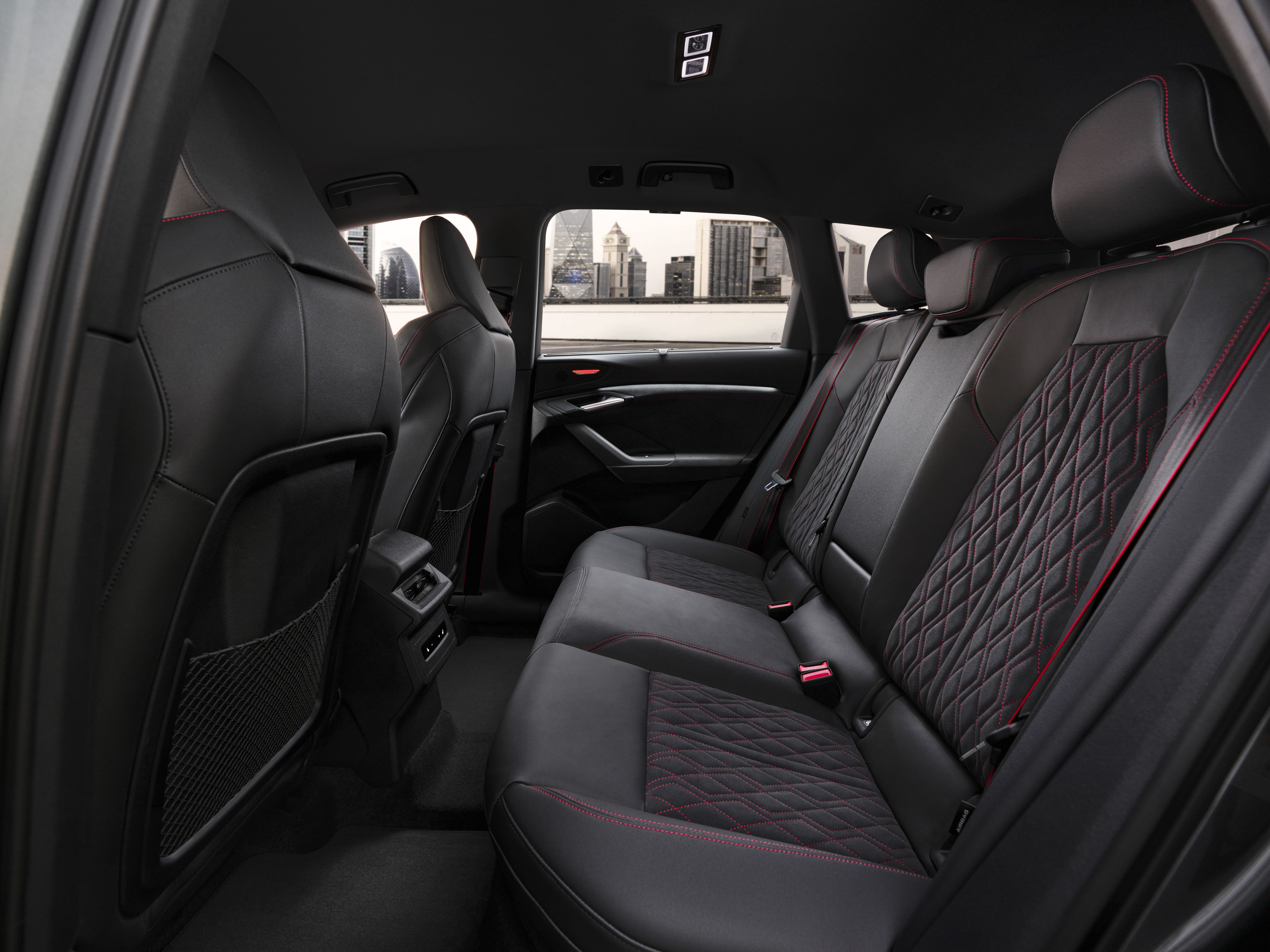 Audi Q6 e-tron 2024