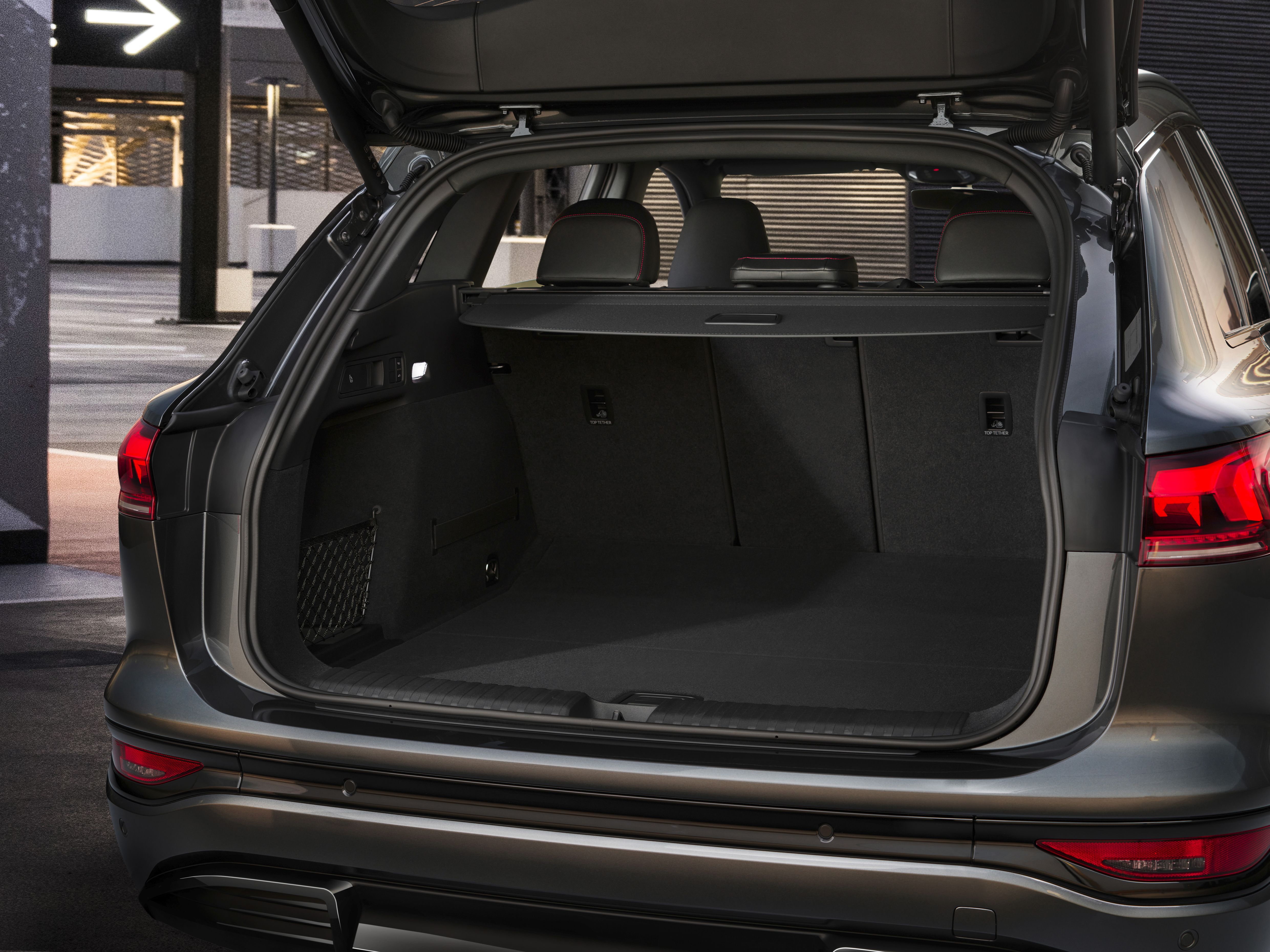 Audi Q6 e-tron 2024