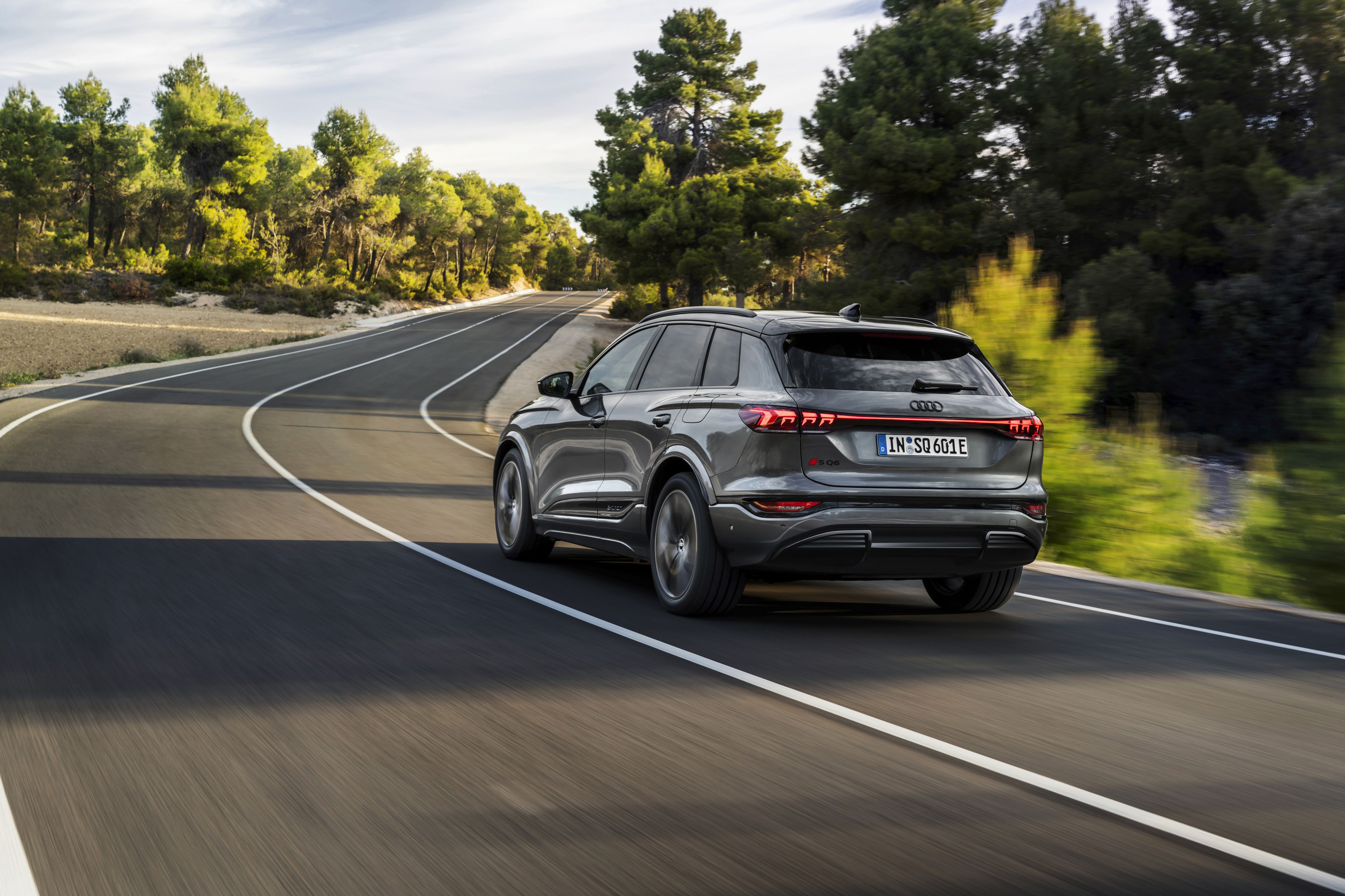 Audi Q6 e-tron 2024