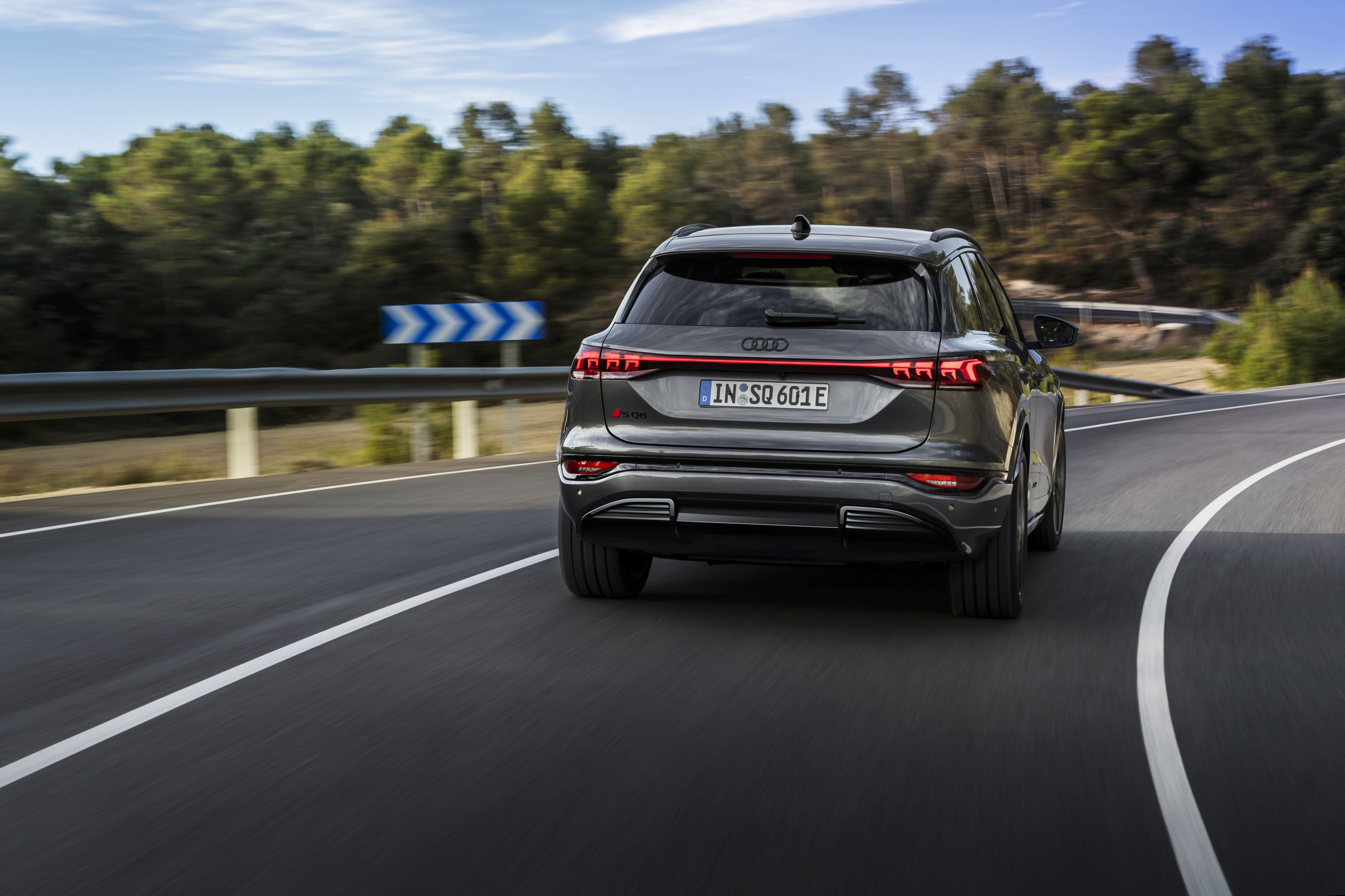 Audi Q6 e-tron 2024