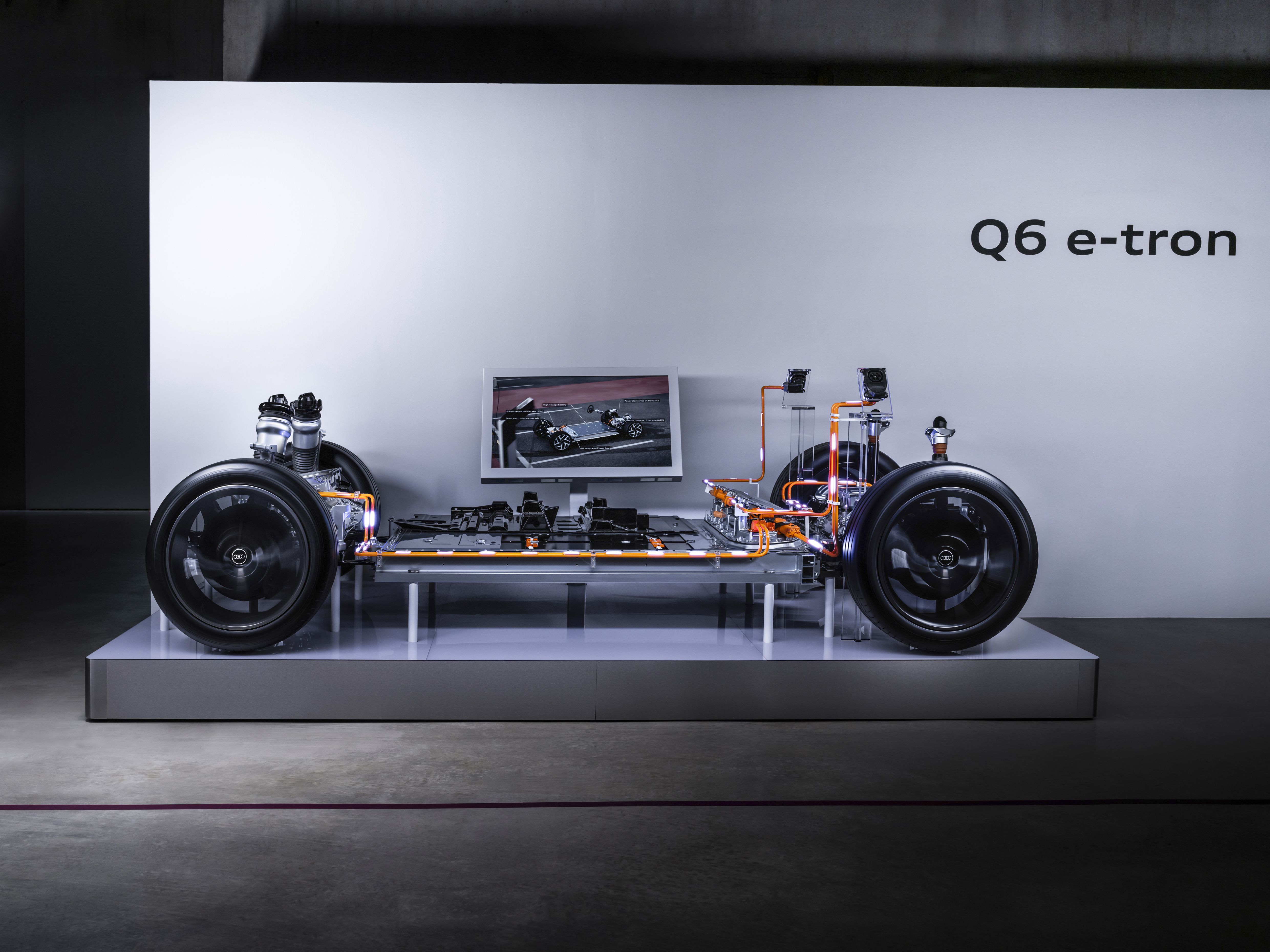 Audi Q6 e-tron 2024