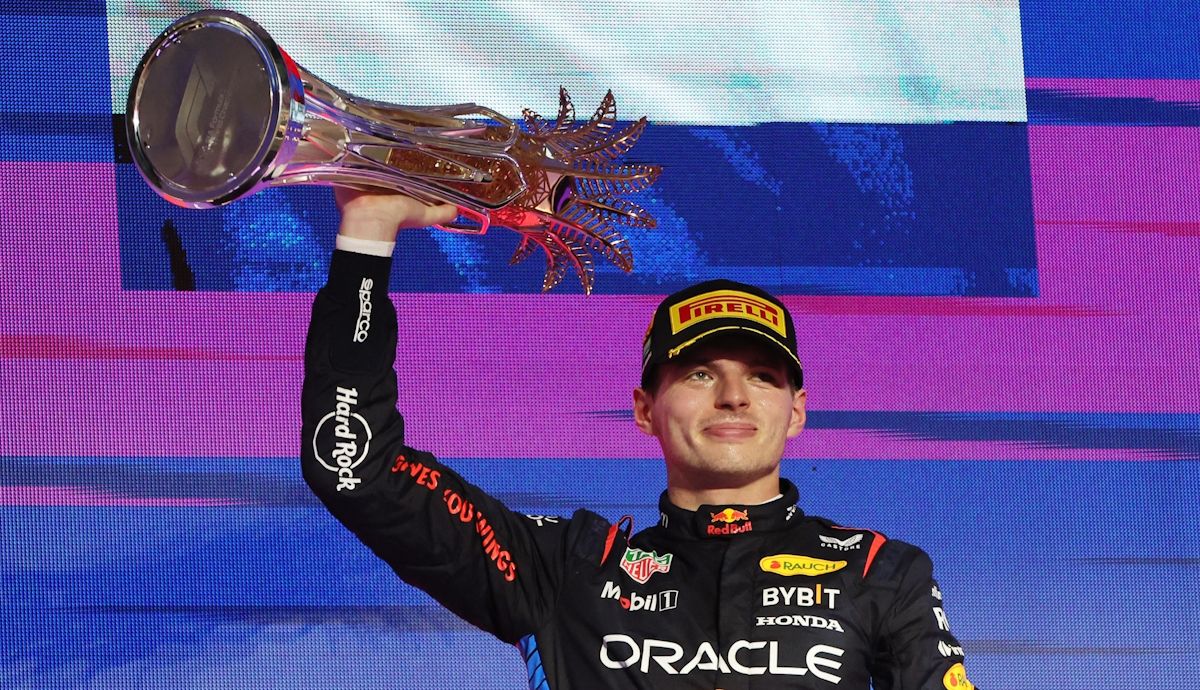 Verstappen y 'Checo' Pérez trasladan sus dominios al Gran Premio de Australia, donde Sainz regresa