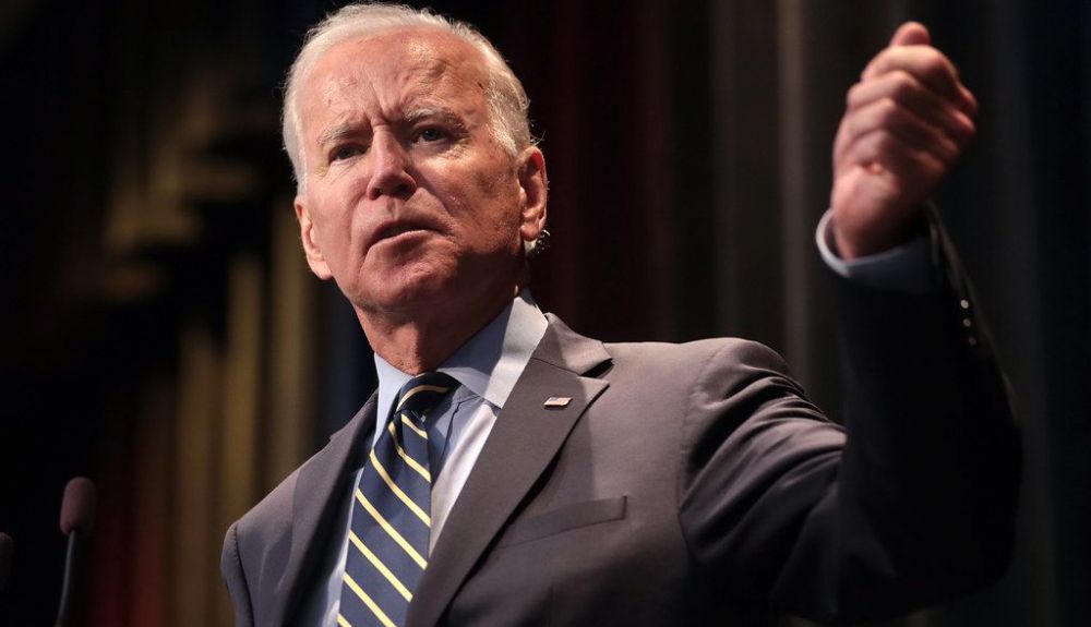 Joe Biden se debate entre contentar a las marcas, que dan un gran dinero, y cumplir sus promesas climáticas, expulsando menos emisiones a la atmósfera Joe Biden se debate entre contentar a las marcas, que dan un gran dinero, y cumplir sus promesas climáticas, expulsando menos emisiones a la atmósfera