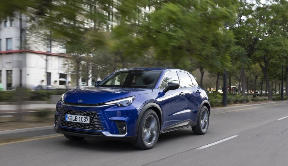 Probamos el nuevo SUV que se desmarca de su competencia y lo tiene todo, es el Lexus LBX el mejor
