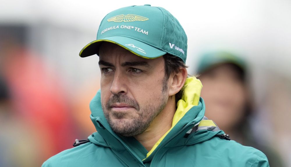 Fernando Alonso renueva con Aston Martin Fernando Alonso renueva con Aston Martin