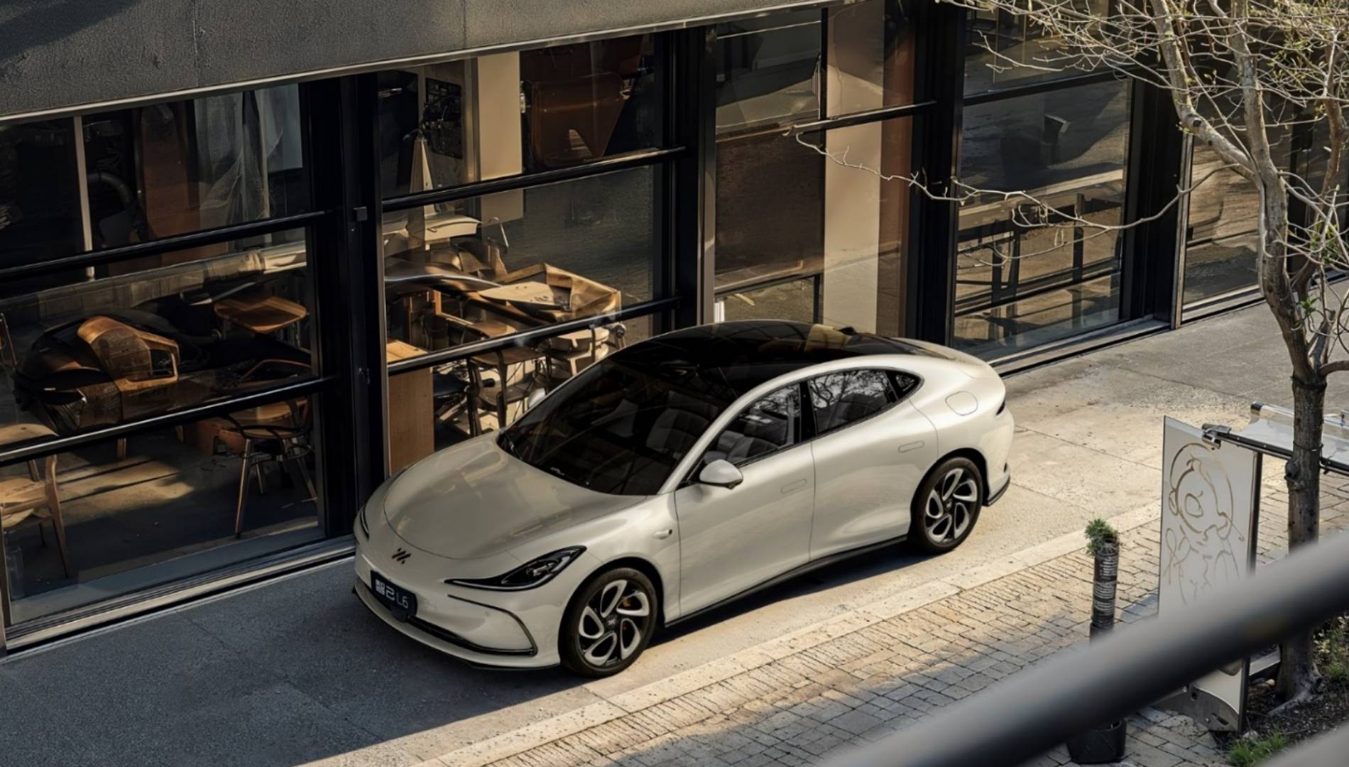 Ya a la venta el primer coche con una batería en estado sólido, el IM L6, que veremos aquí en 2025