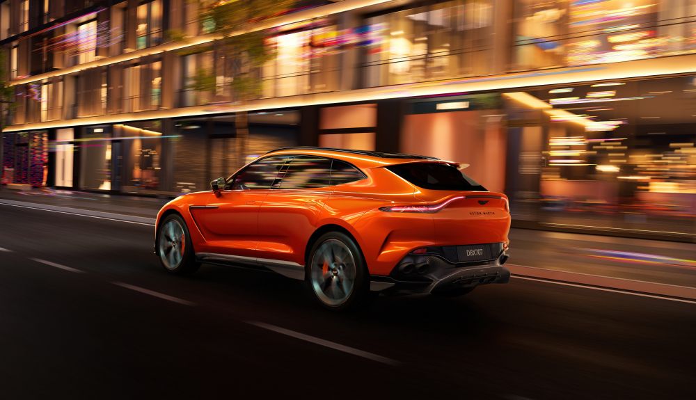 Aston Martin DBX707