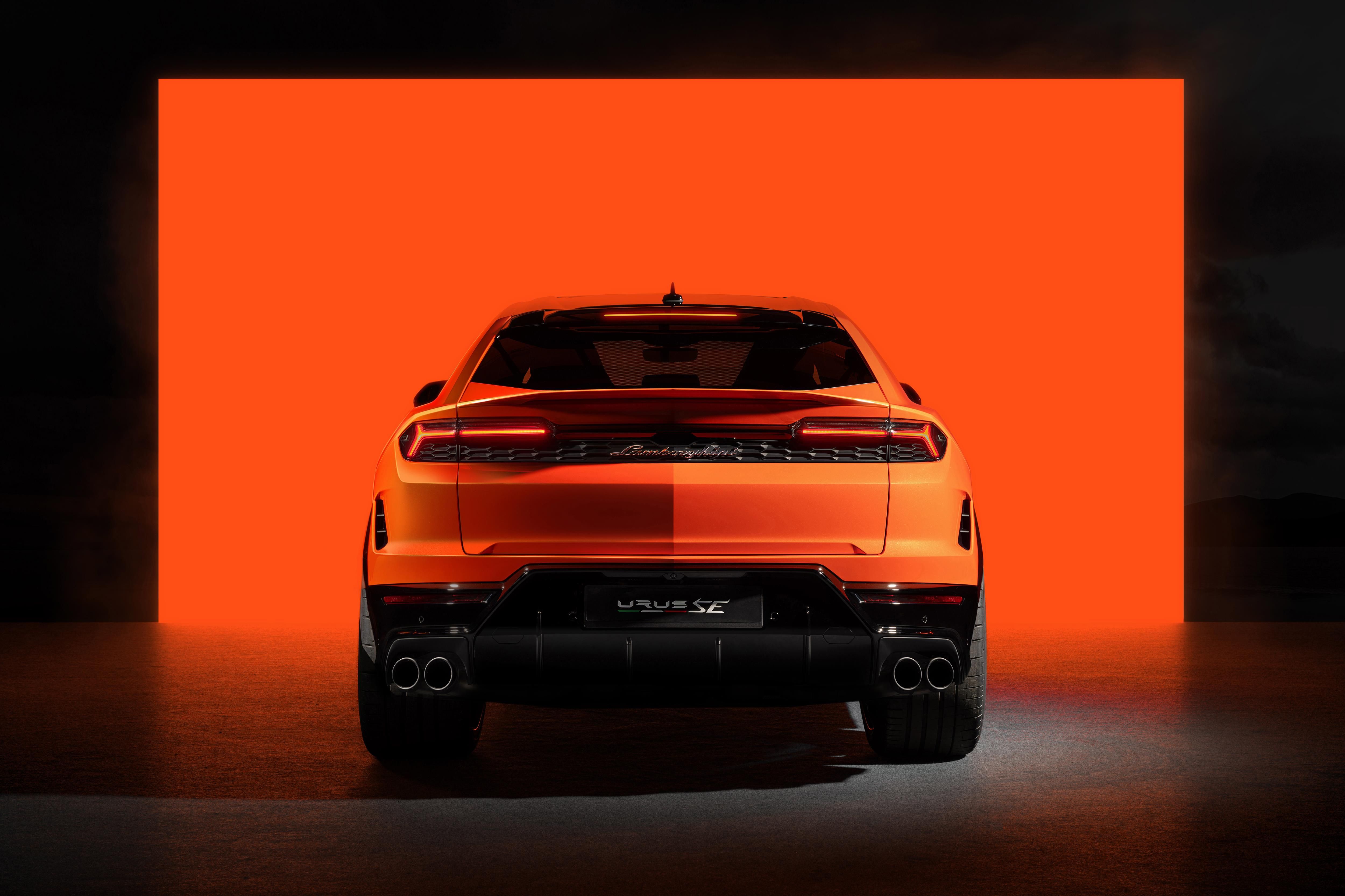 Lamborghini Urus SE 2024