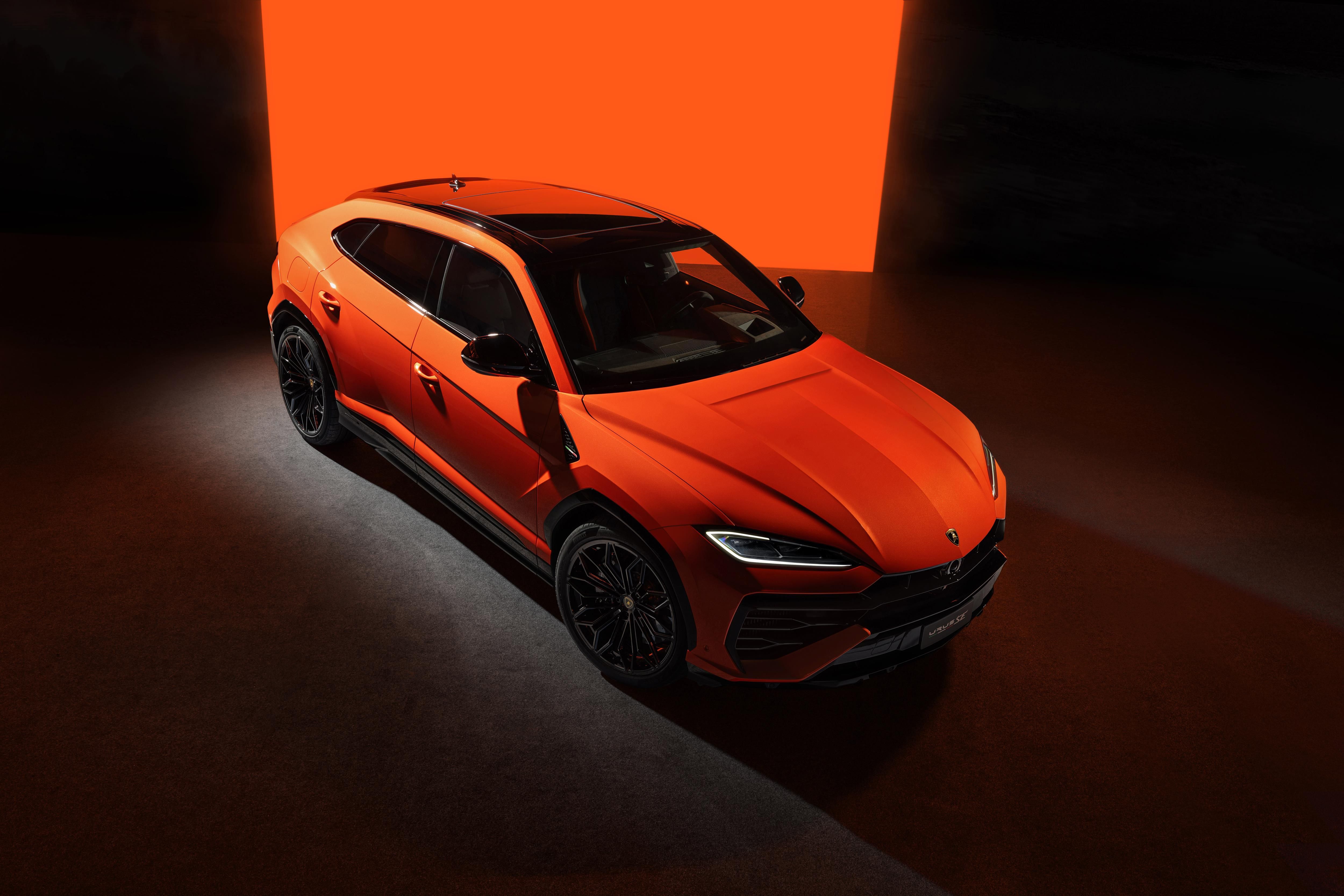 Lamborghini Urus SE 2024