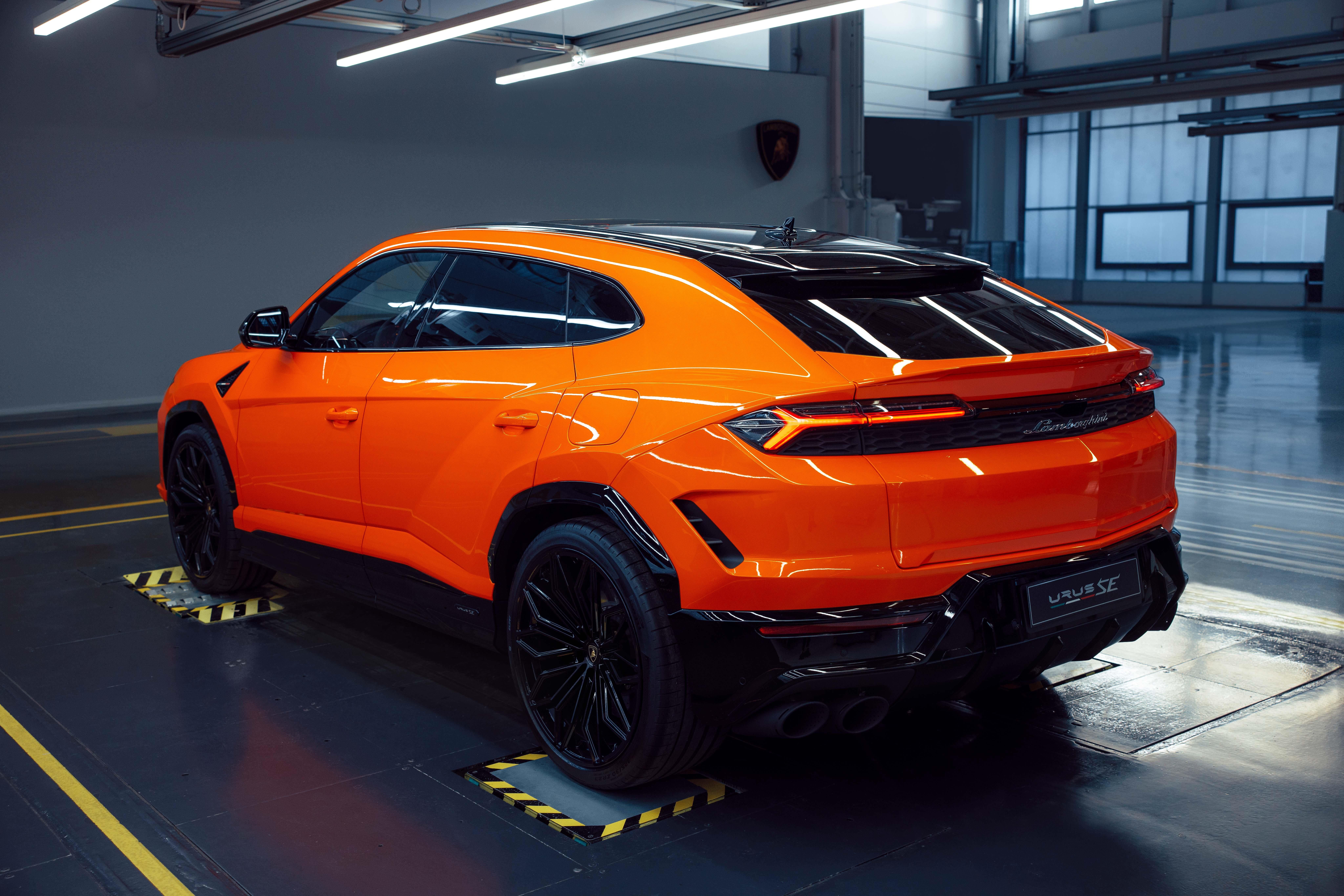 Lamborghini Urus SE 2024