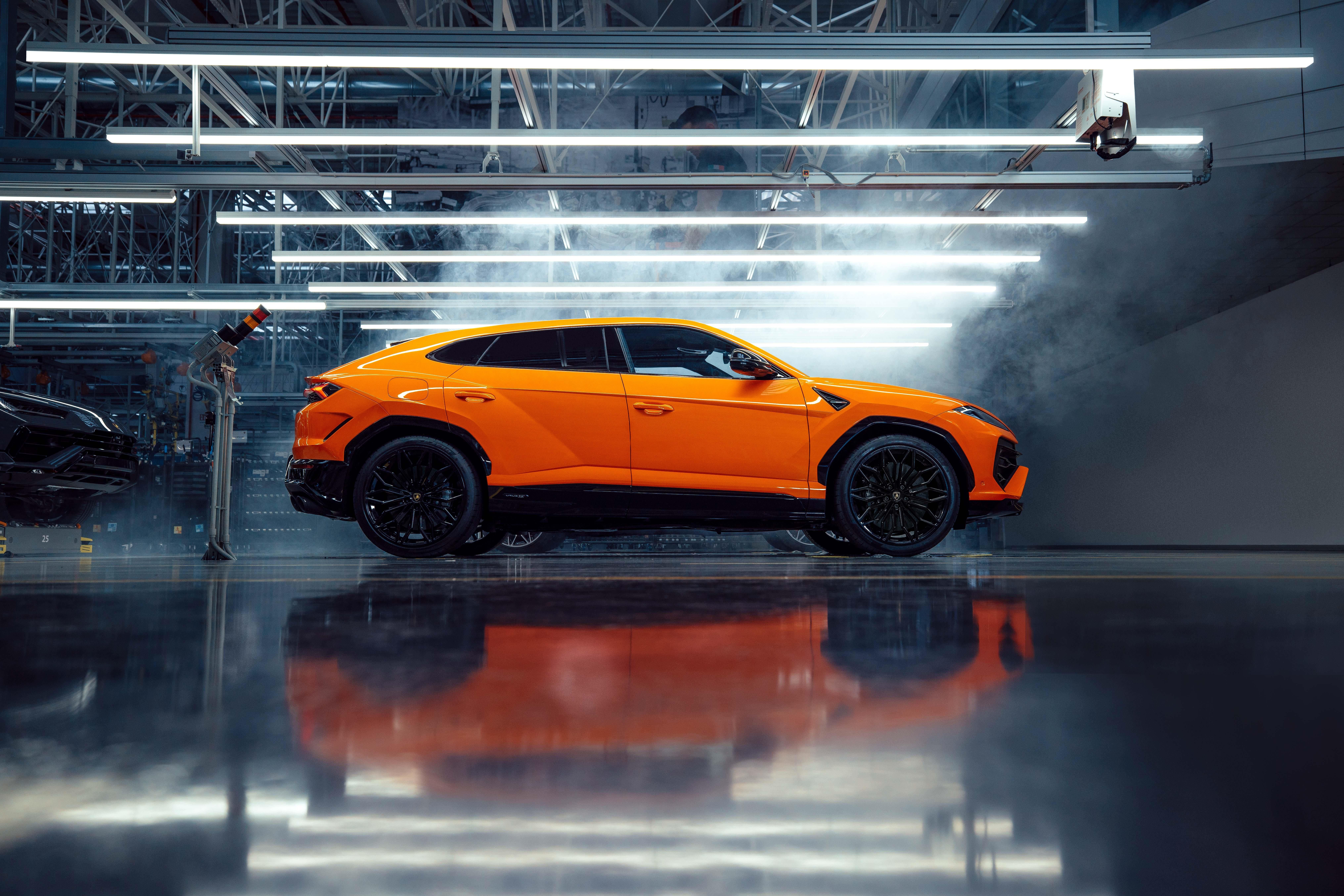 Lamborghini Urus SE 2024