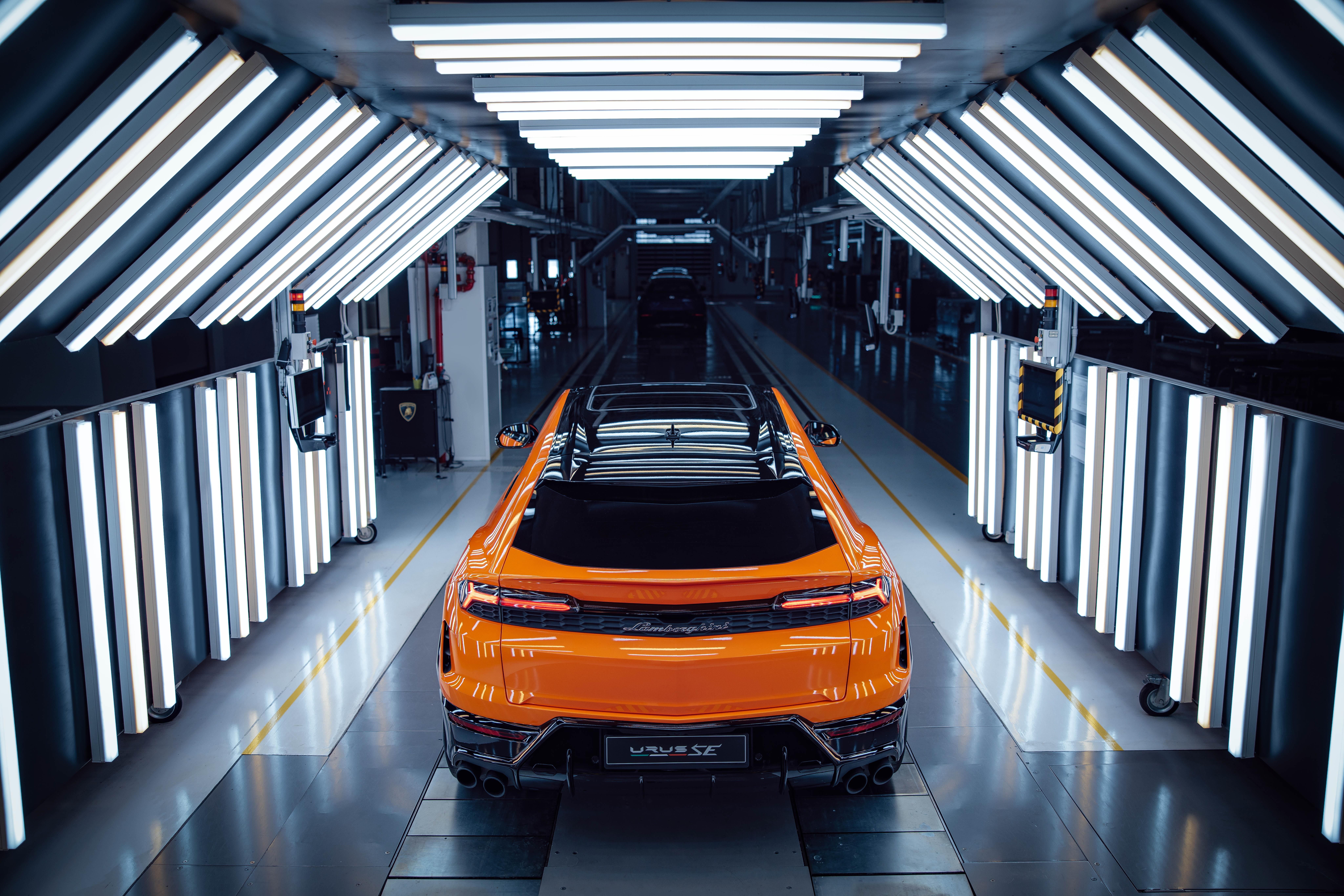 Lamborghini Urus SE 2024