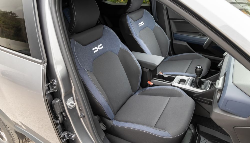 El interior del Duster y sus protecciones exteriores incluyen hasta un 20% de material reciclado