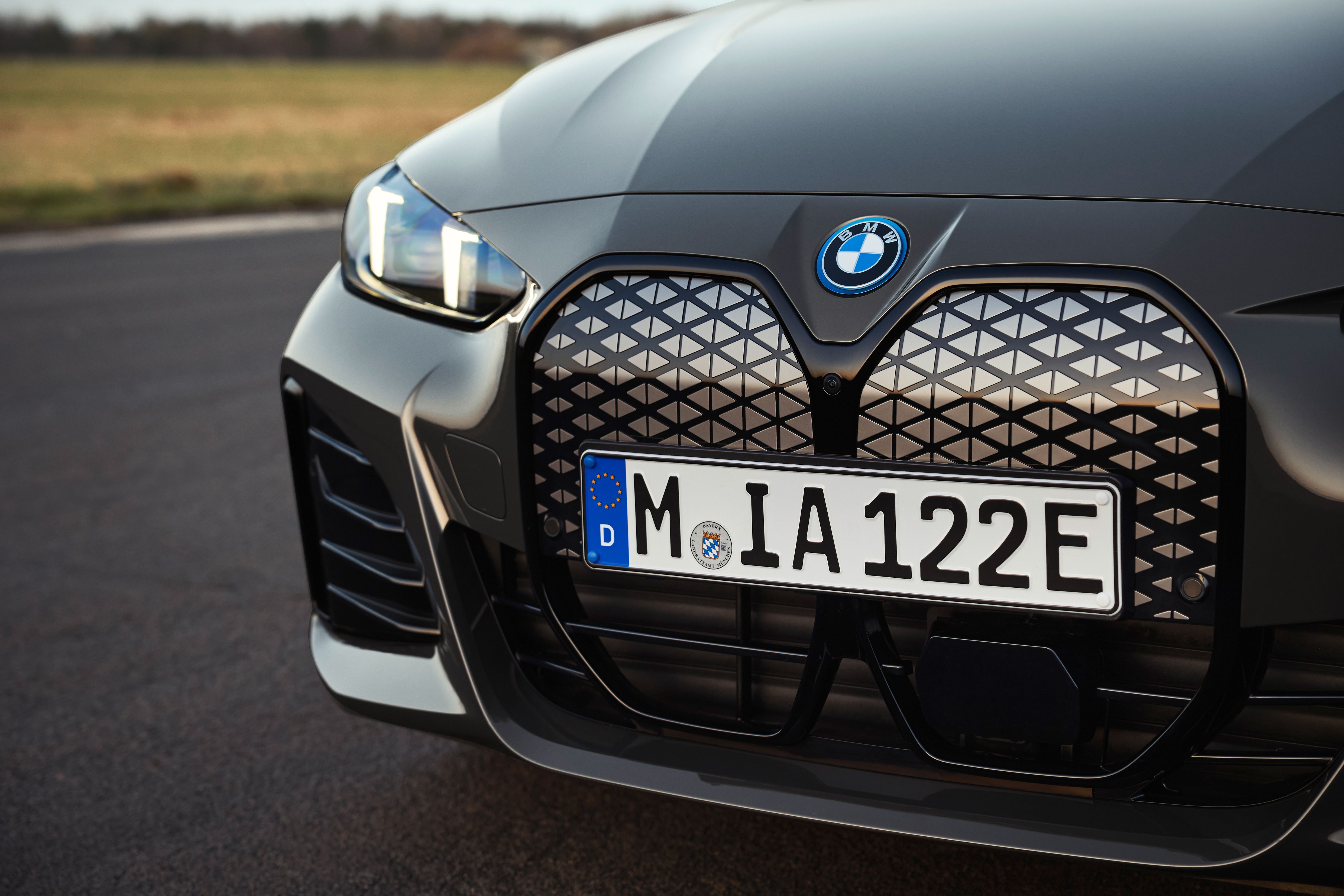 BMW i4