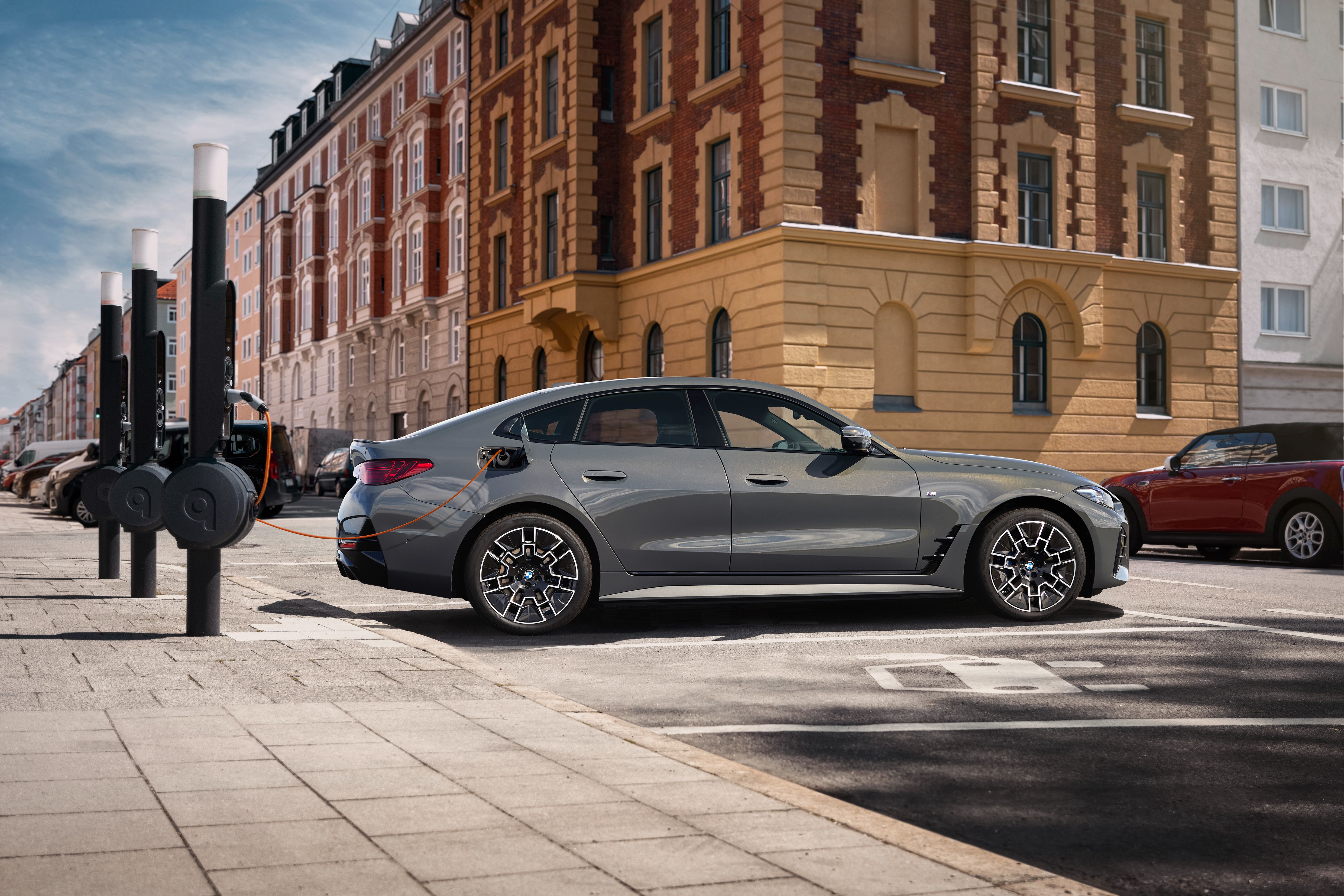 BMW i4