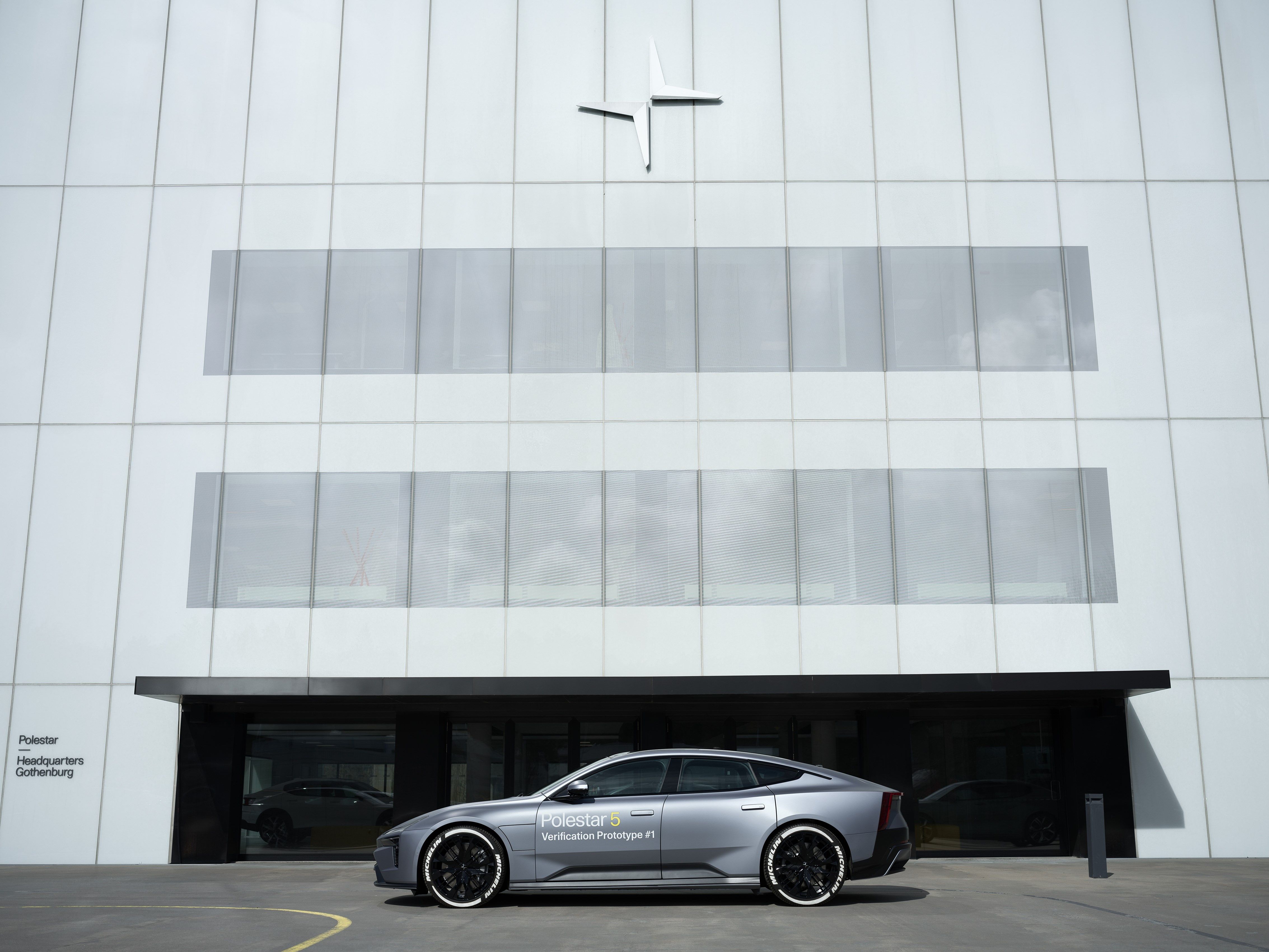 Polestar 5 eléctrico carga mas rapido
