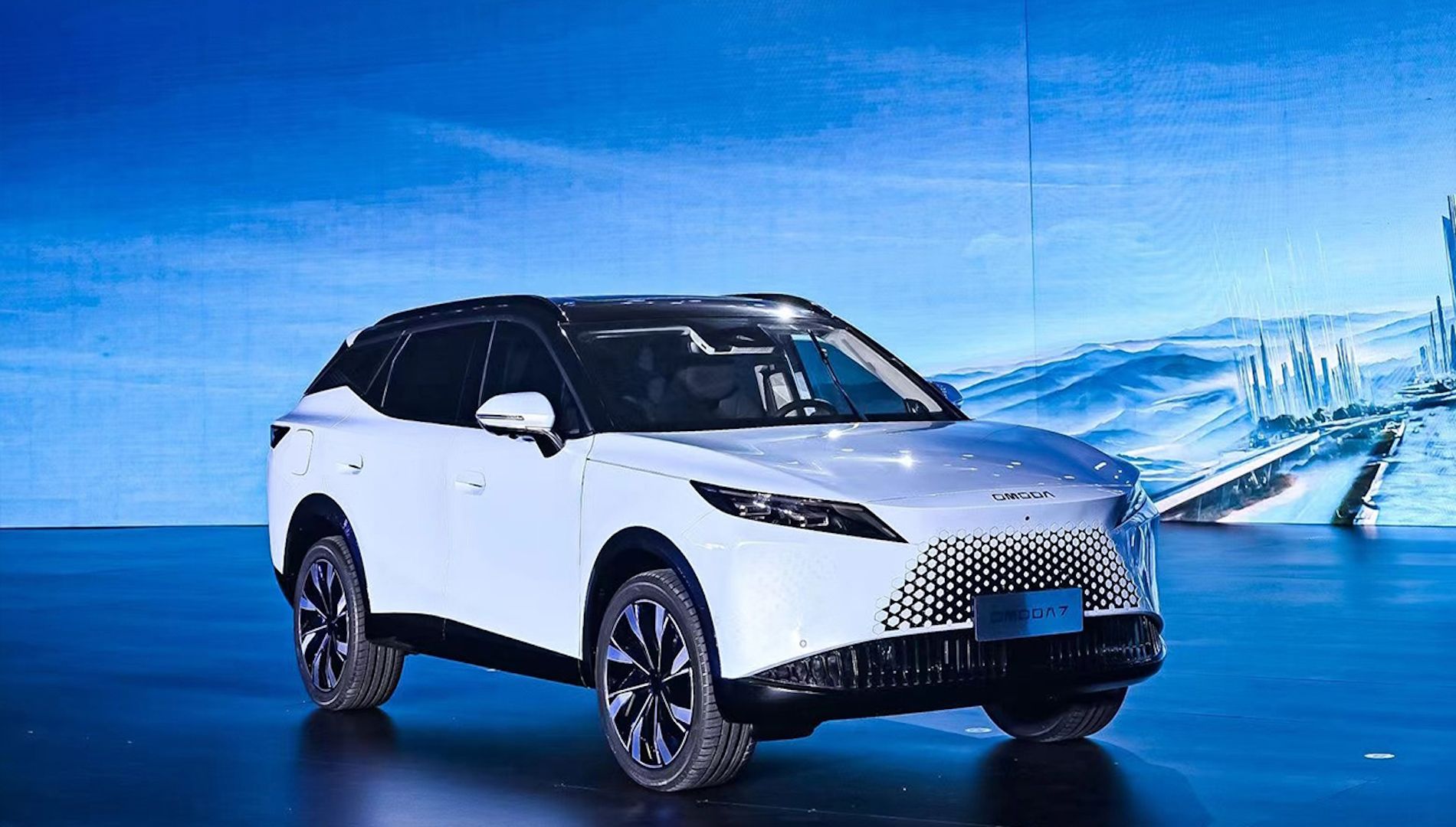 Este es el nuevo gran SUV chino que llega a las carreteras y que puede fabricarse además en España