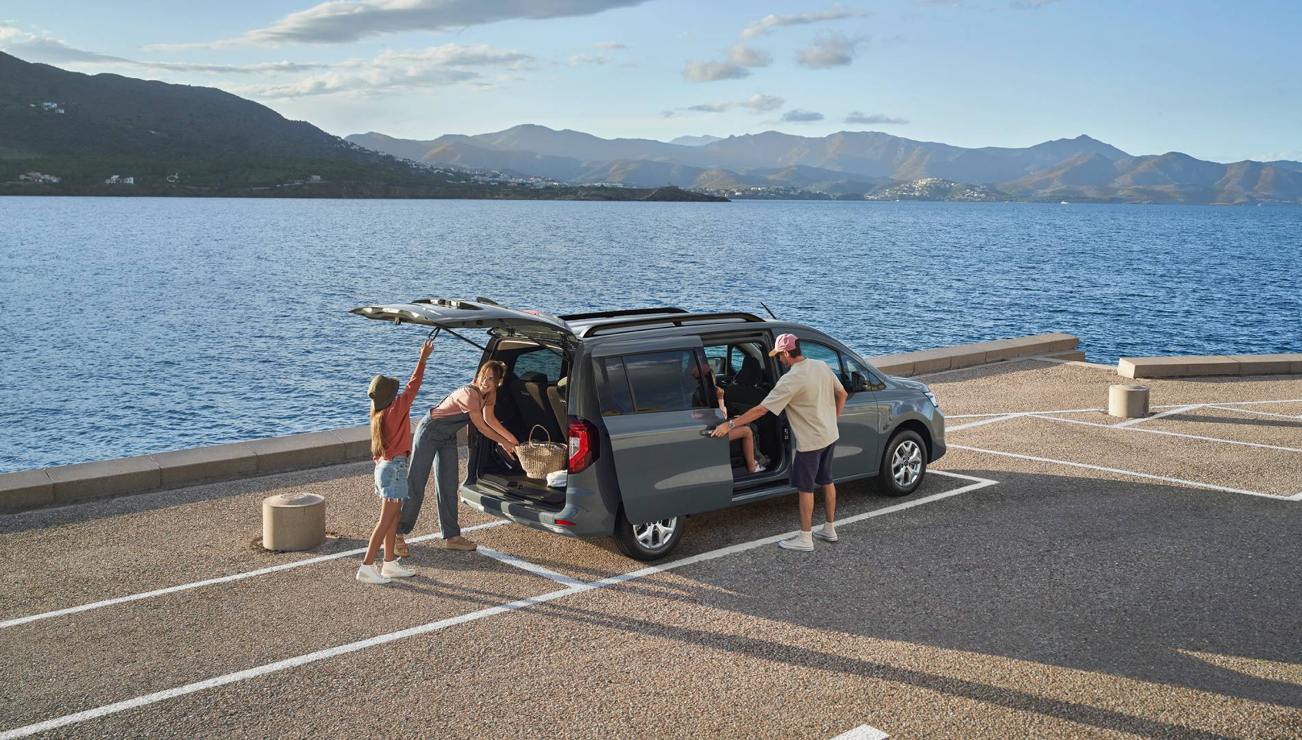 Si quieres un coche siete plazas barato aquí tienes una gran opción, el nuevo Nissan Townstar Evalia