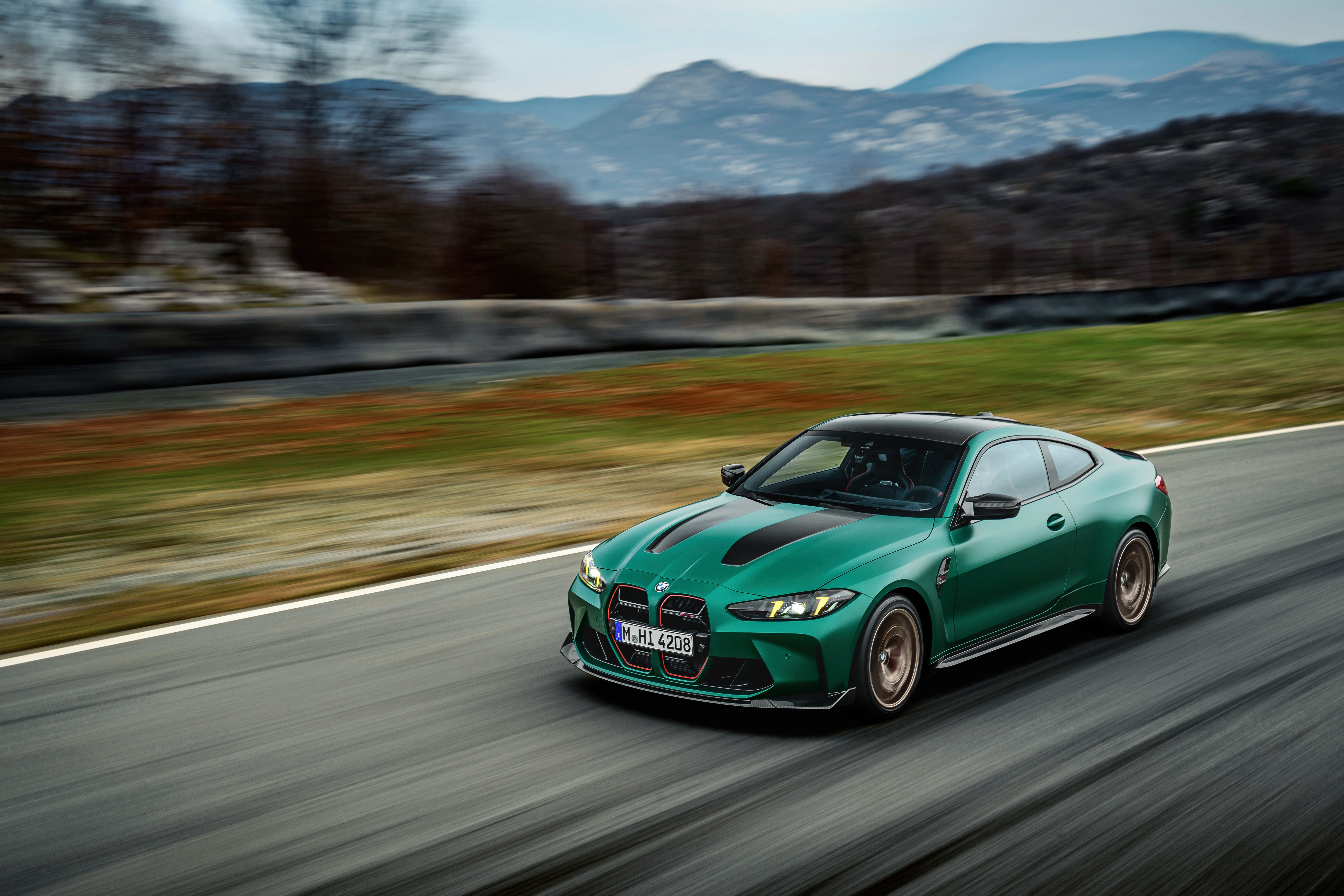 BMW M4 CS