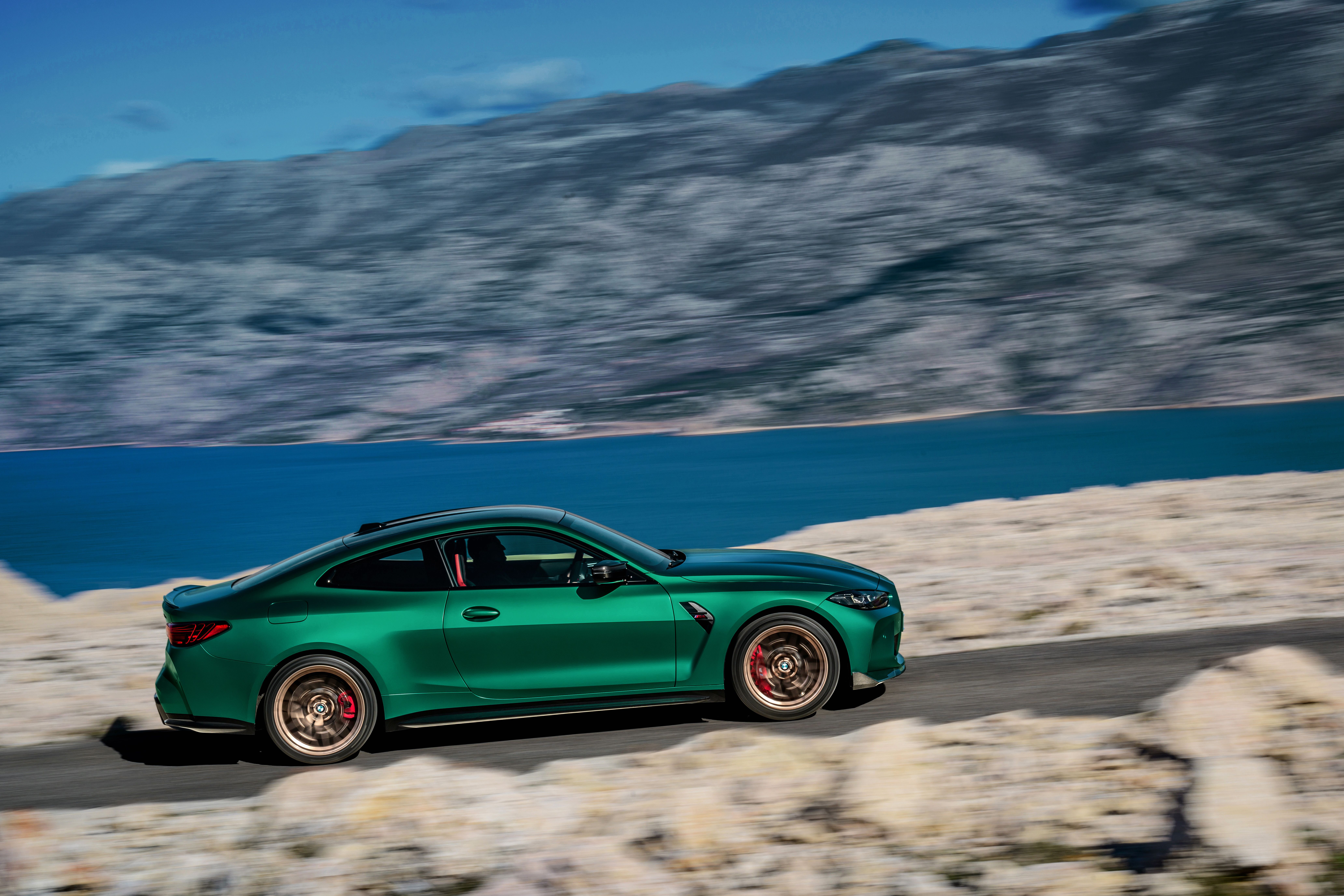 BMW M4 CS