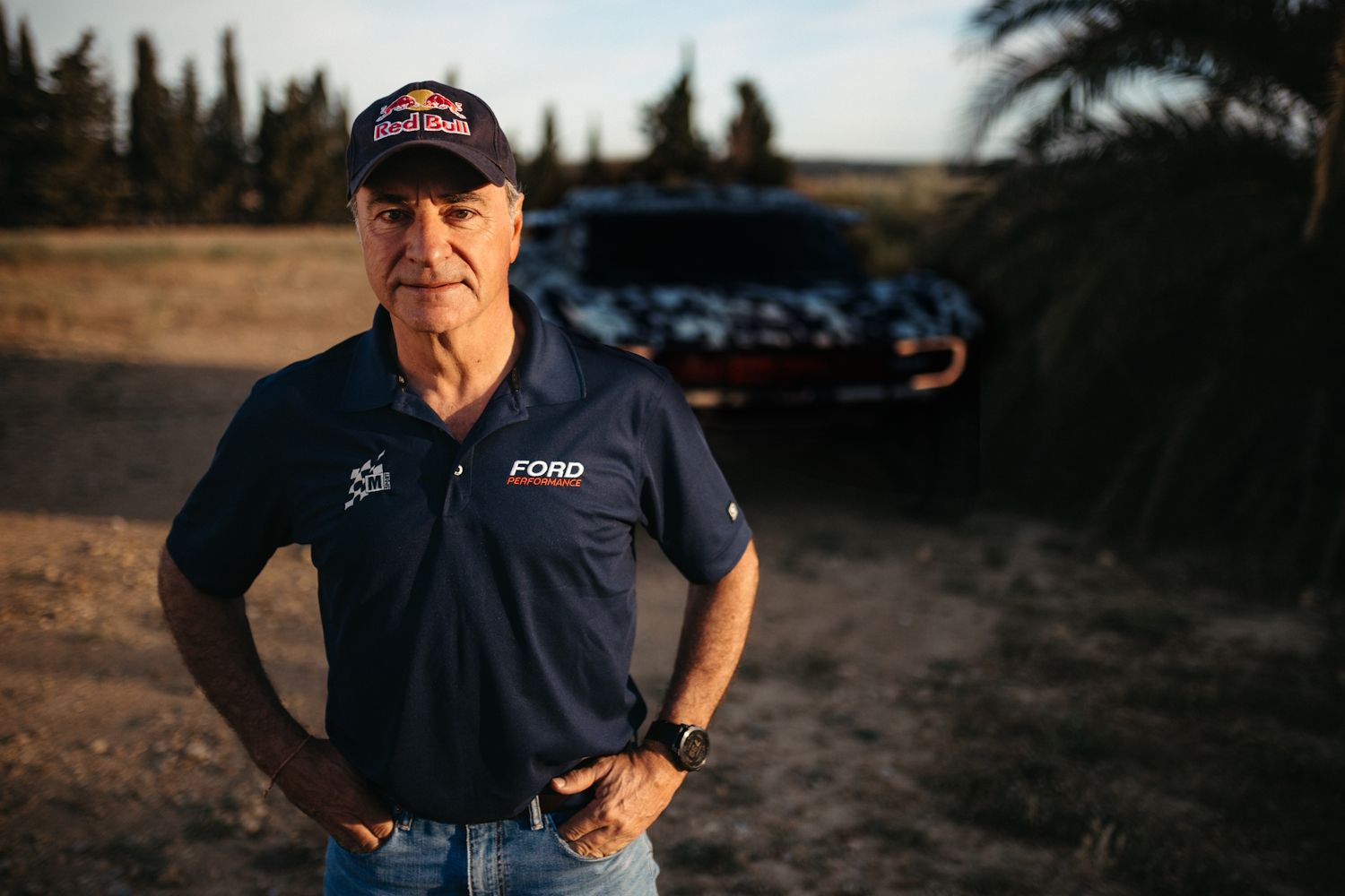 Carlos Sainz y Nani Roma fichan por Ford y pilotarán el nuevo Raptor en el Rally Dakar 2025