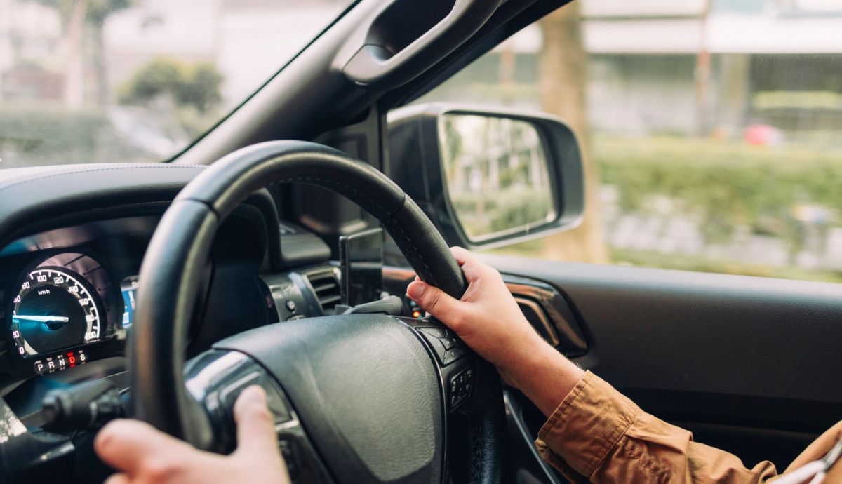 Se puede matricular un coche con el volante a la derecha