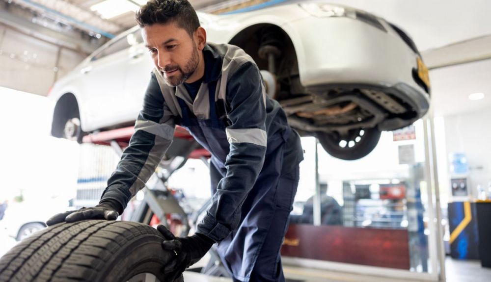 Permutar los neumáticos del coche Permutar los neumáticos del coche