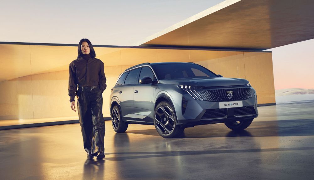 Peugeot E-5008
