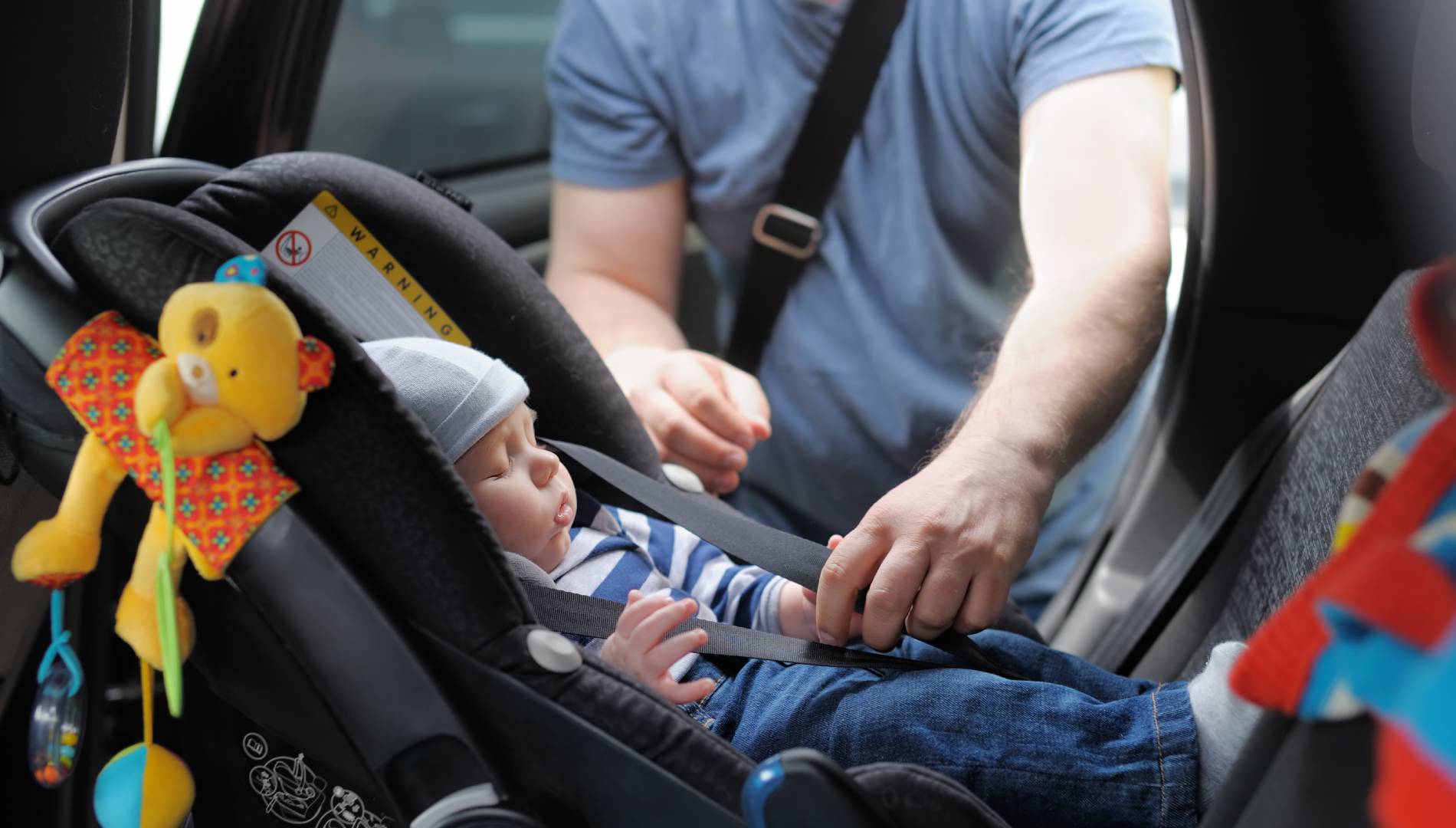 La normativa de las sillas infantiles de coche cambia en septiembre, cuidado con las posibles multas