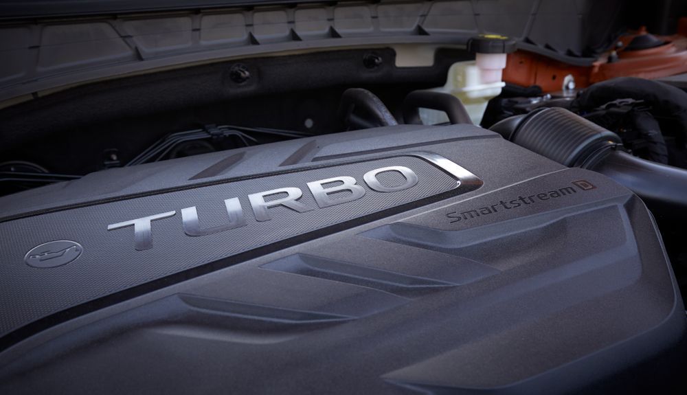 El nuevo 1.6 TGDI de 160 CV reemplaza al anterior en sus versiones de 150 y 180 CV y es la base de las variantes hibridadas. El nuevo 1.6 TGDI de 160 CV reemplaza al anterior en sus versiones de 150 y 180 CV y es la base de las variantes hibridadas.