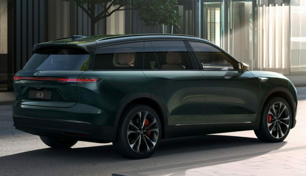 Nio EL8