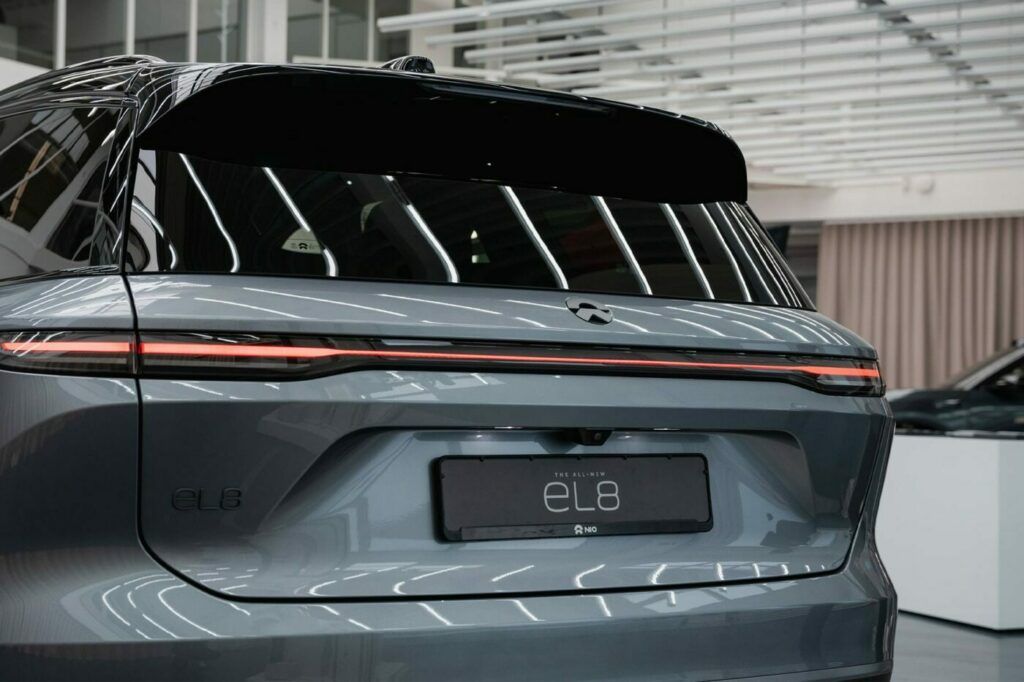 Nio EL8