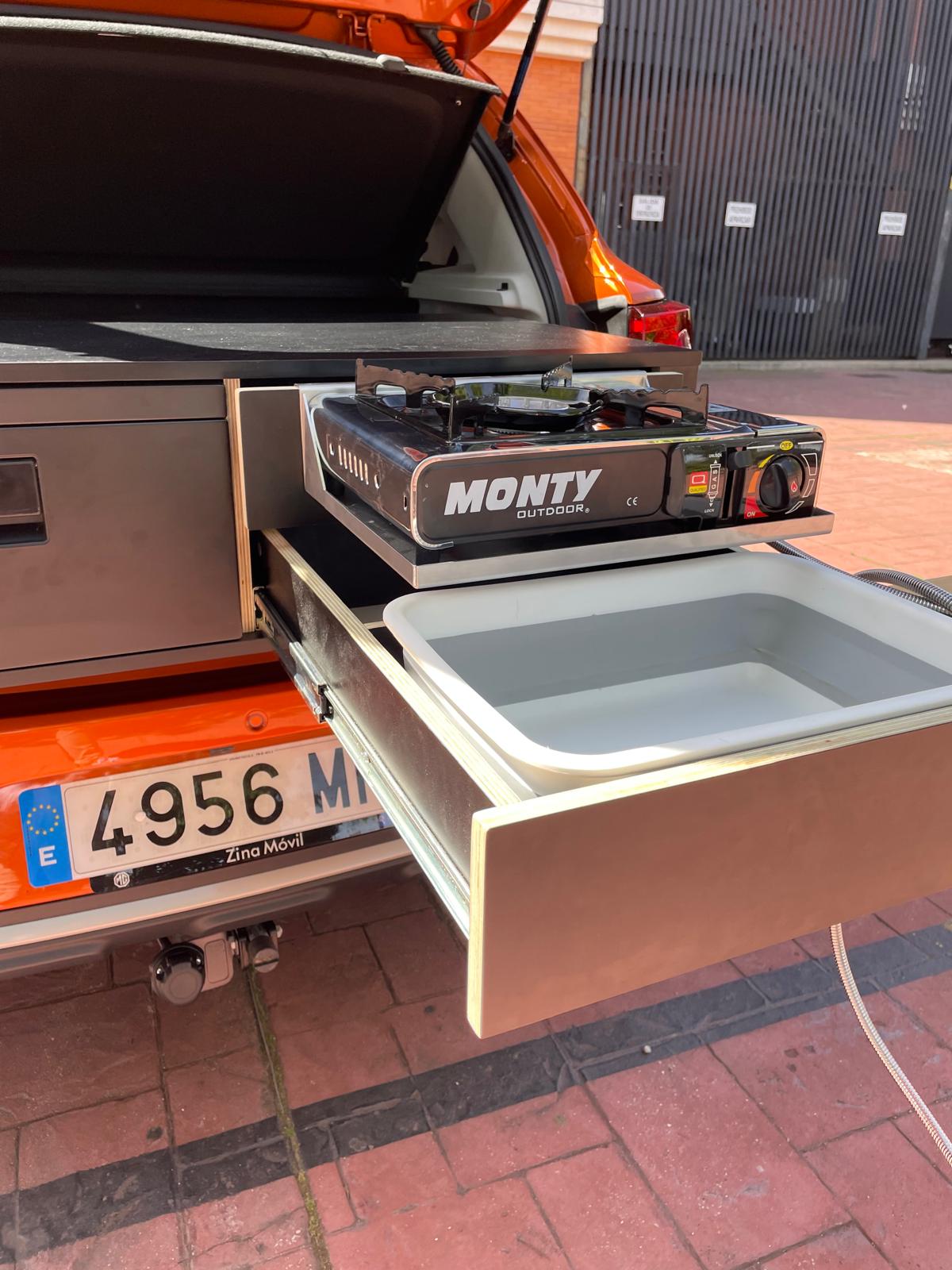 MG ZS camper by Cíclope