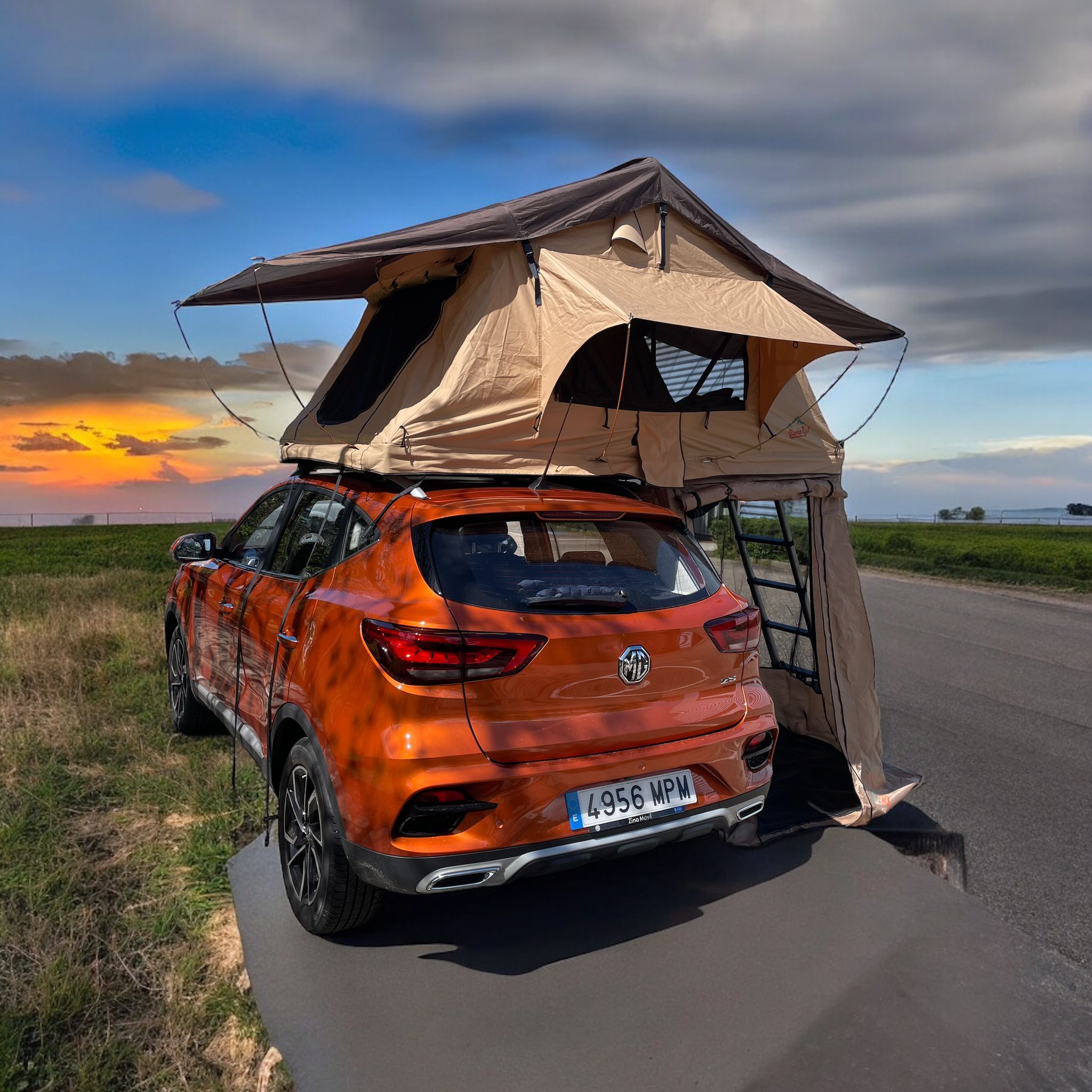 MG ZS camper by Cíclope