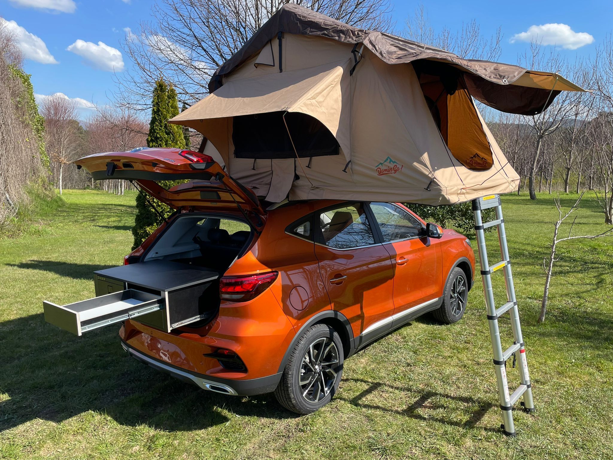MG ZS camper by Cíclope
