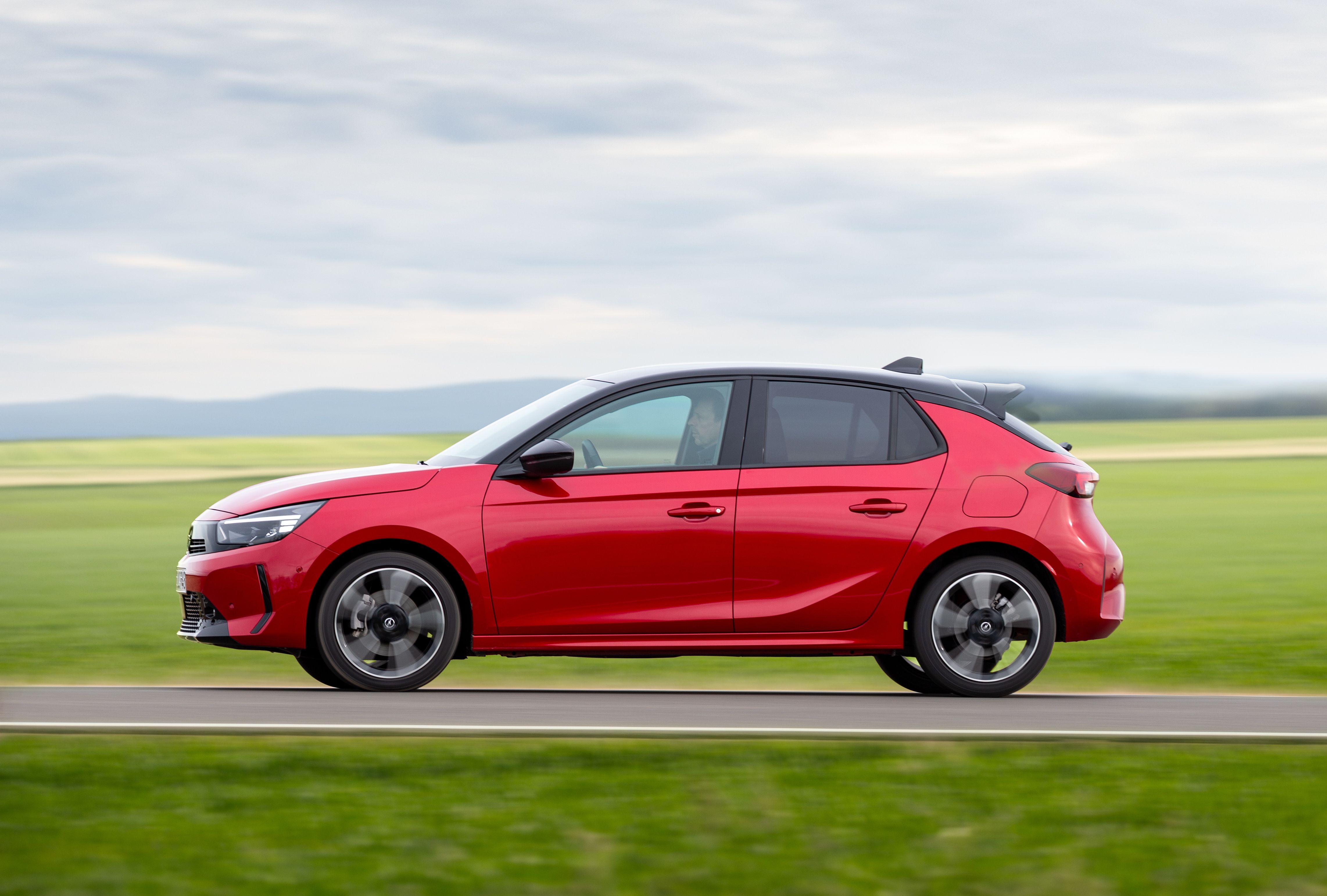 Opel Corsa Hybrid 2024