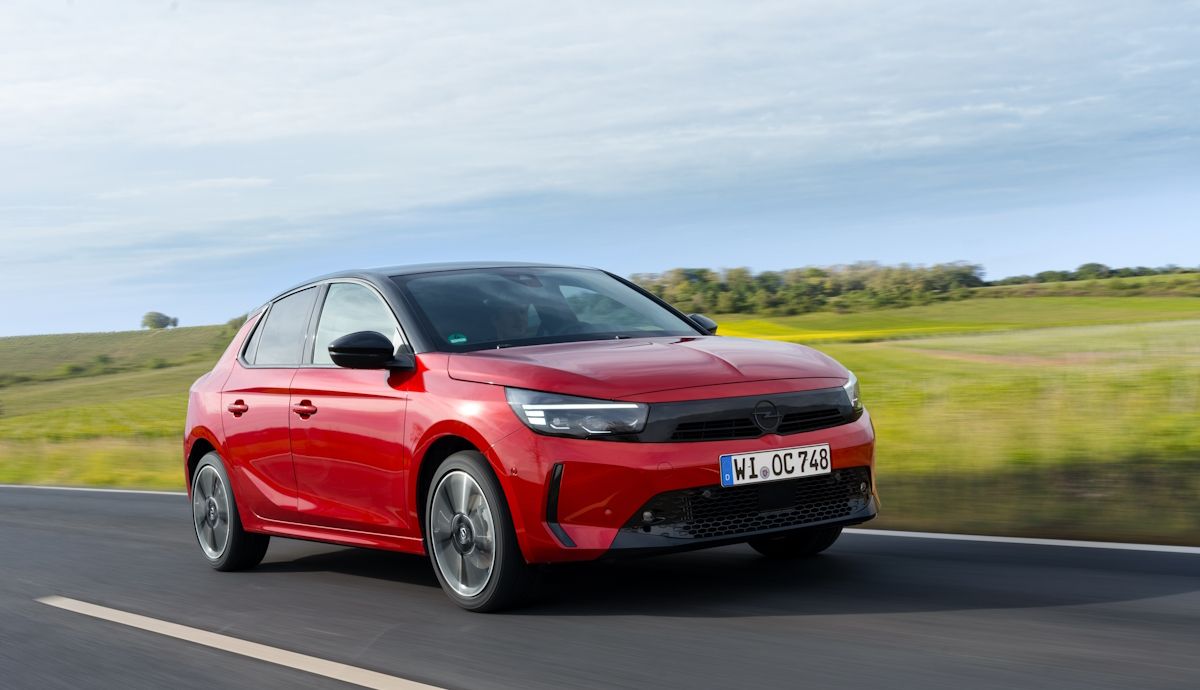 Probamos un nuevo coche utilitario ideal, para ciudad o carretera, con etiqueta ECO y buen precio