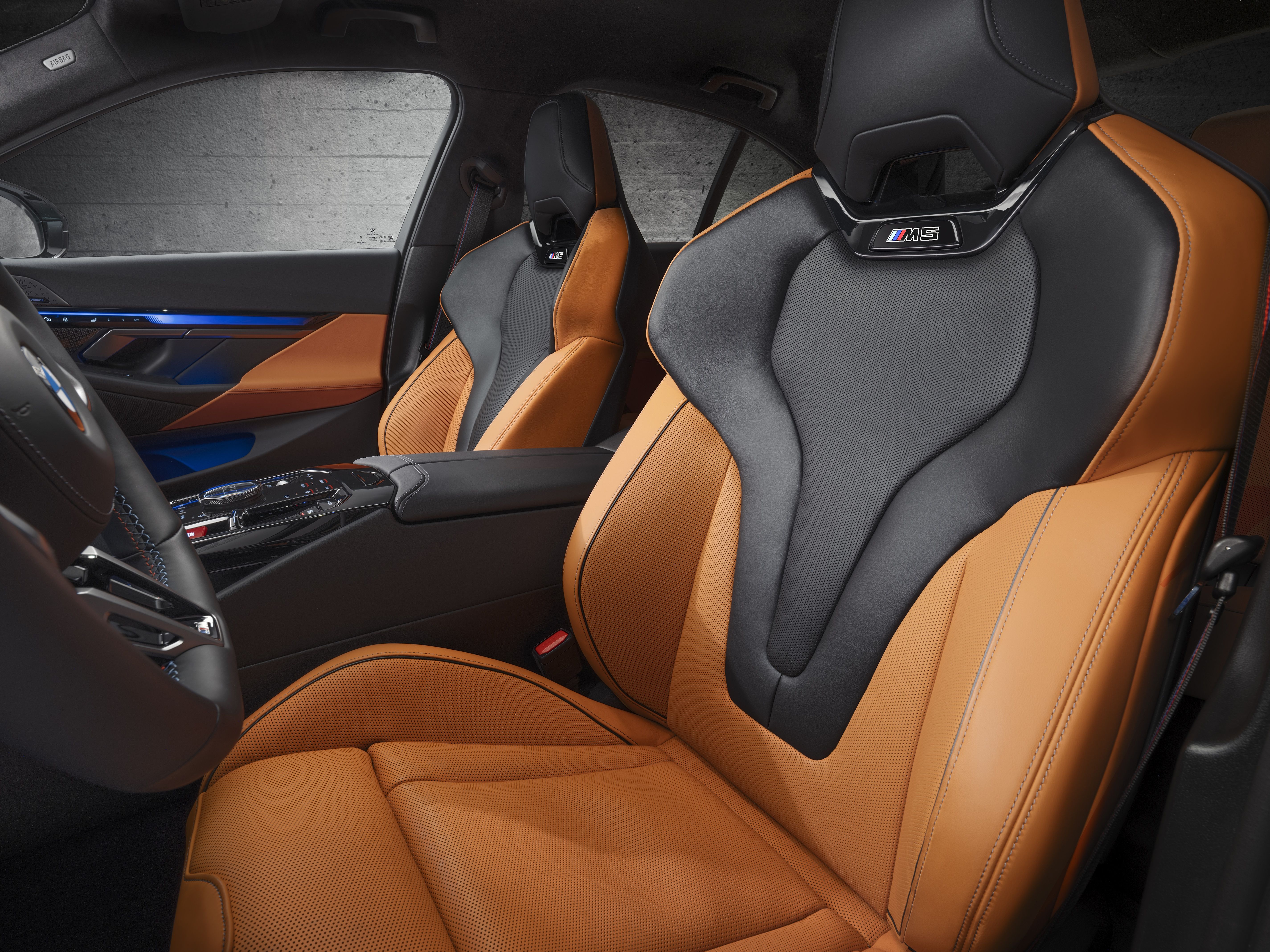 BMW M5 2024