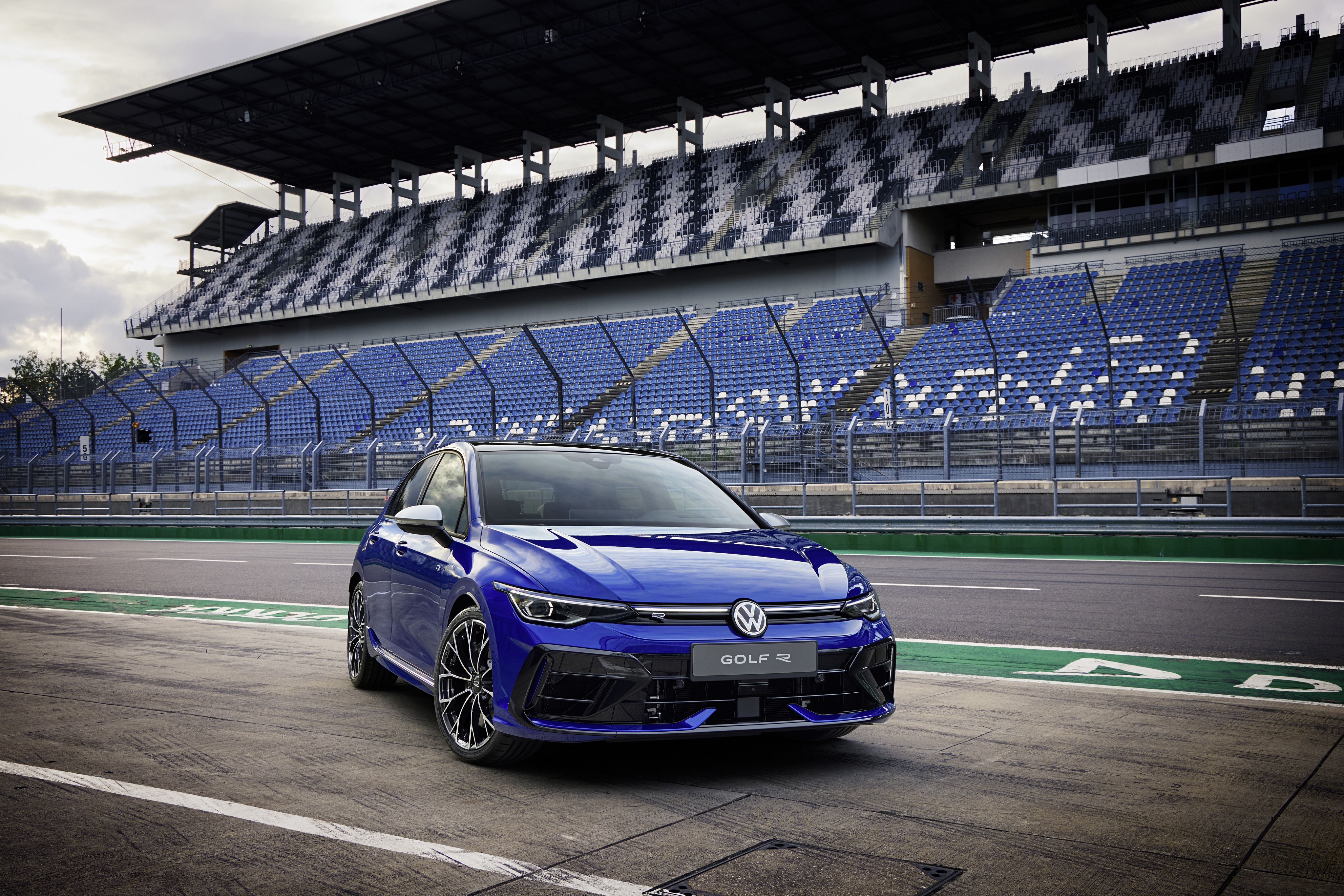 Volkswagen Golf R 2024