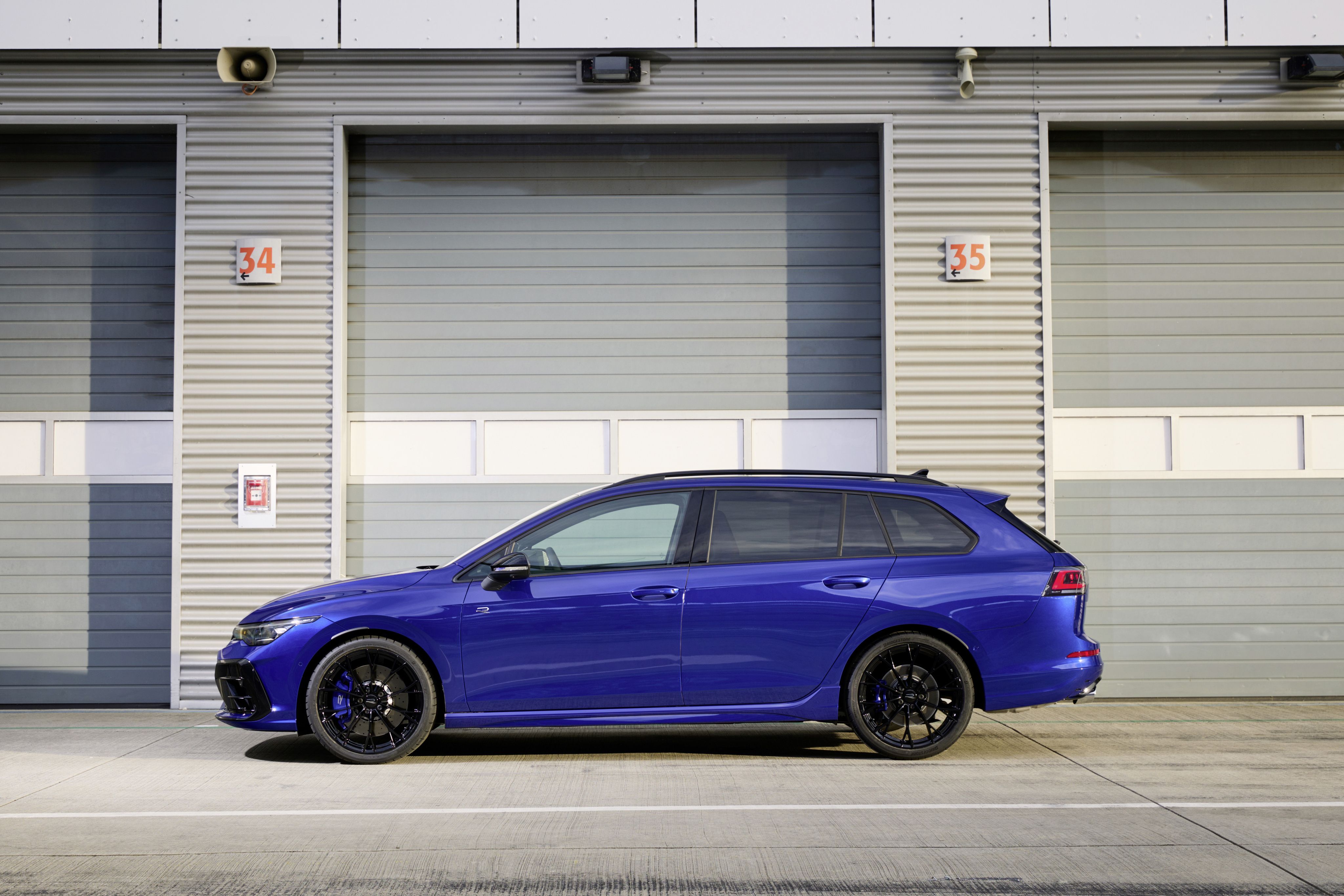 Volkswagen Golf Variant R 