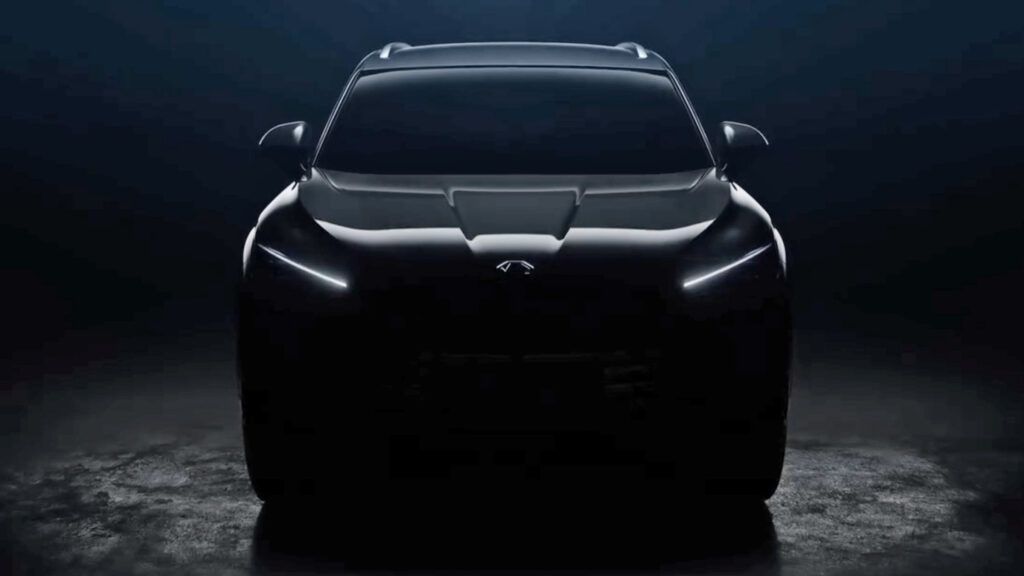 El nuevo MG HS 2024 de segunda generación se desvela en Goodwood
