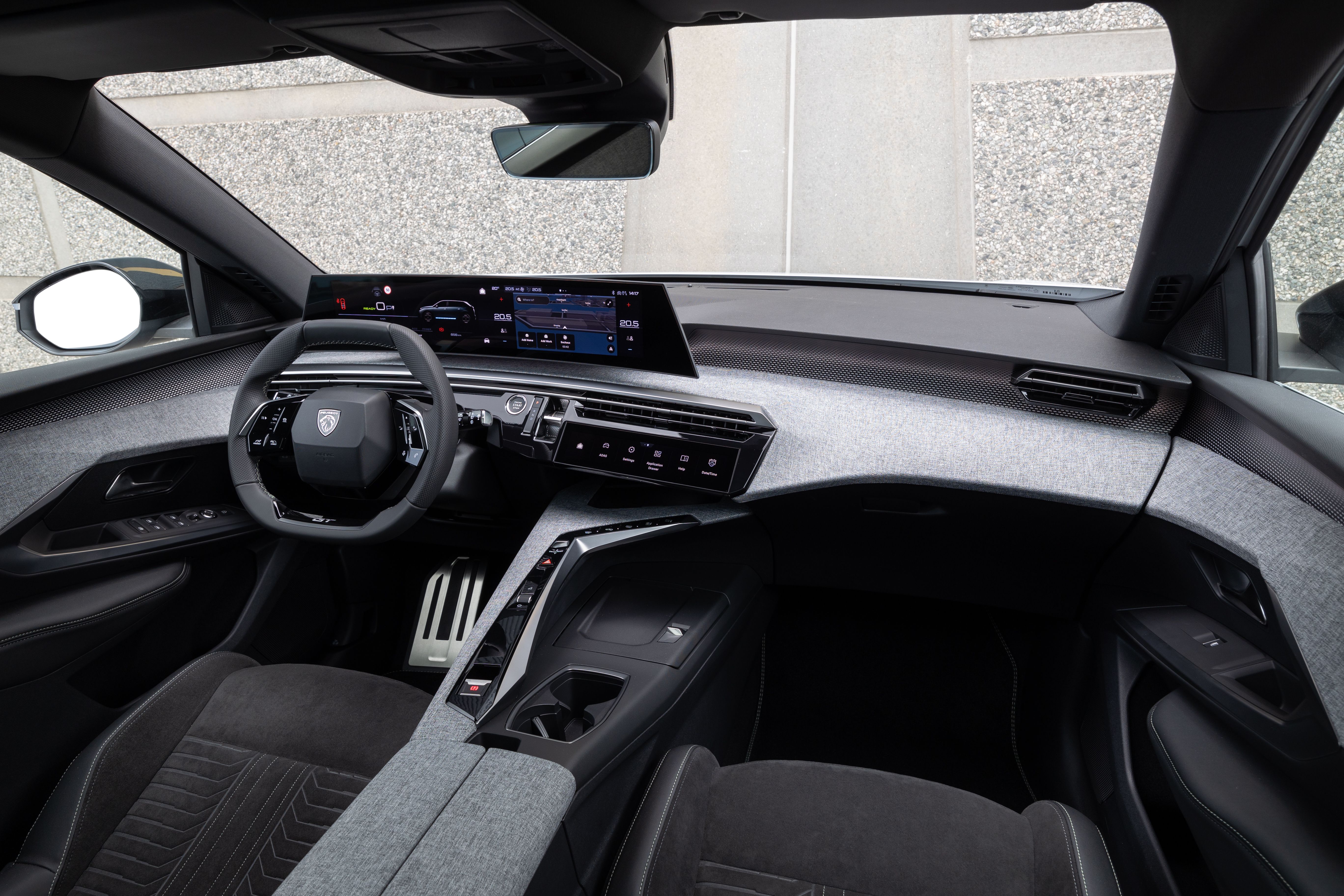 Peugeot E-5008