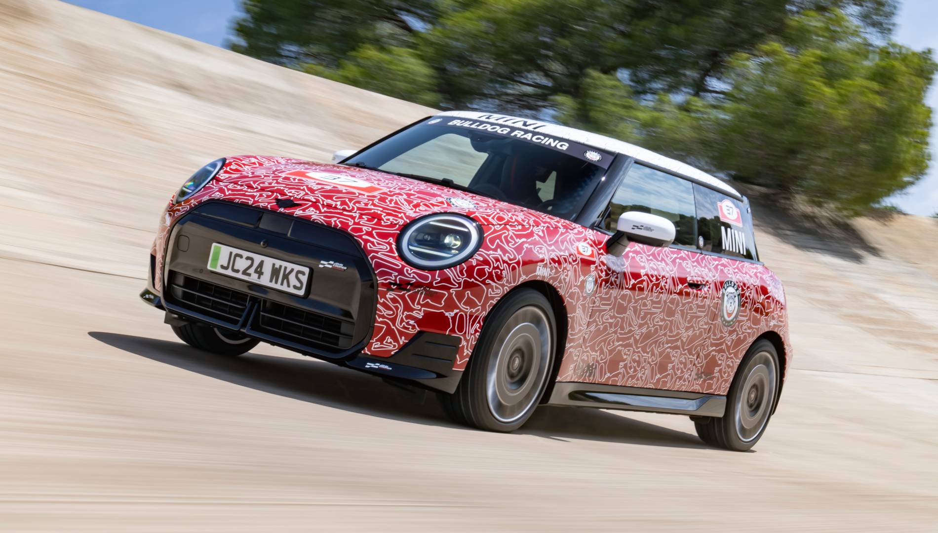Primeras imágenes con camuflaje del Mini John Cooper Works, mucha adrenalina a la velocidad del rayo